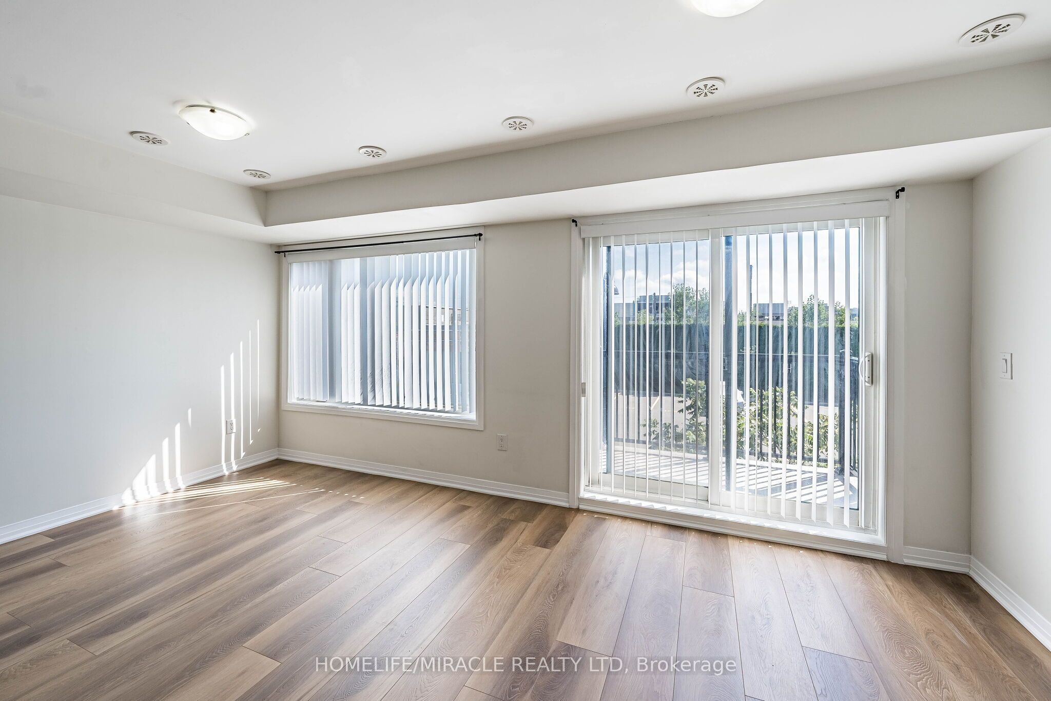 161 William Duncan Road 8 Property Photo 11