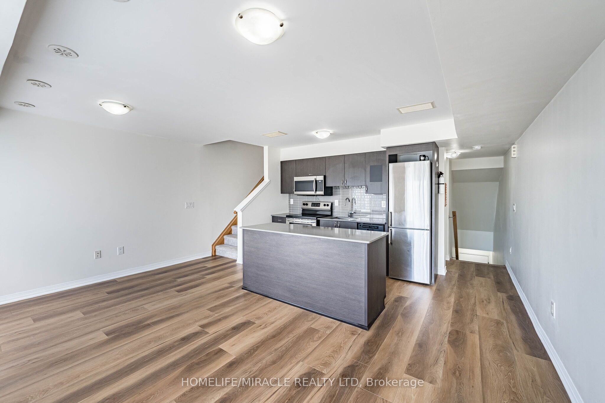161 William Duncan Road 8 Property Photo 14