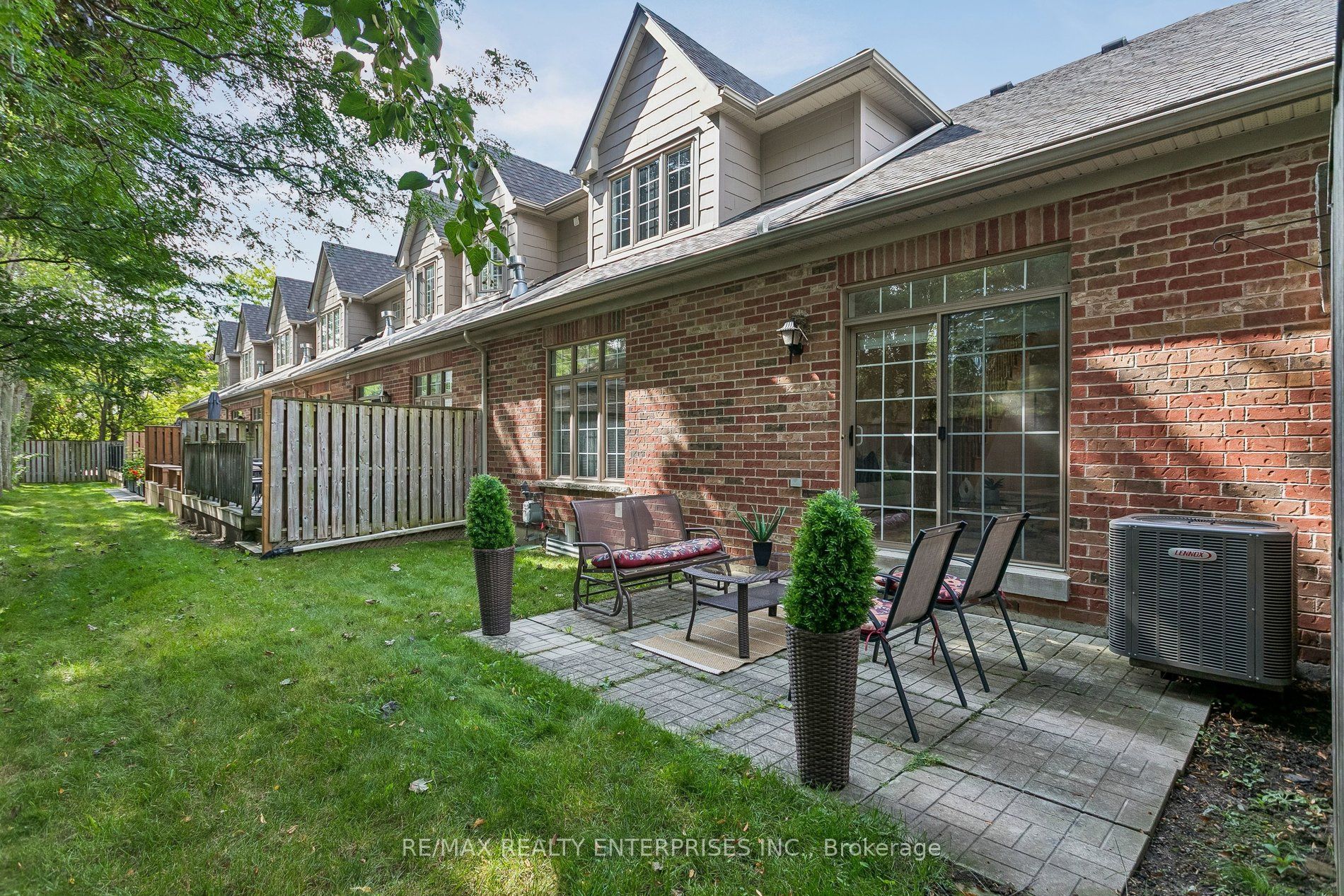 1633 Northmount Avenue 39 Property Photo 10