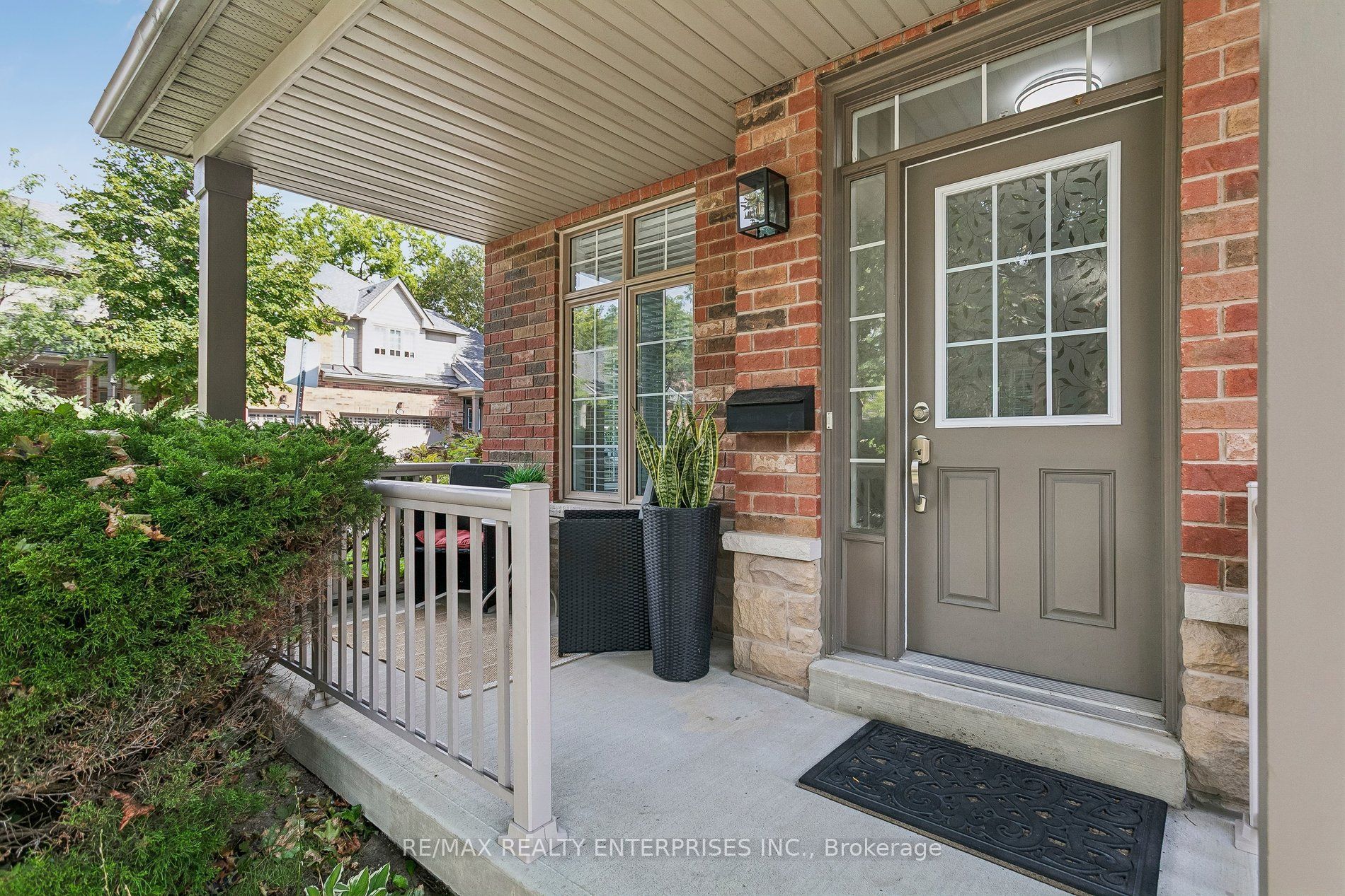 1633 Northmount Avenue 39 Property Photo 12