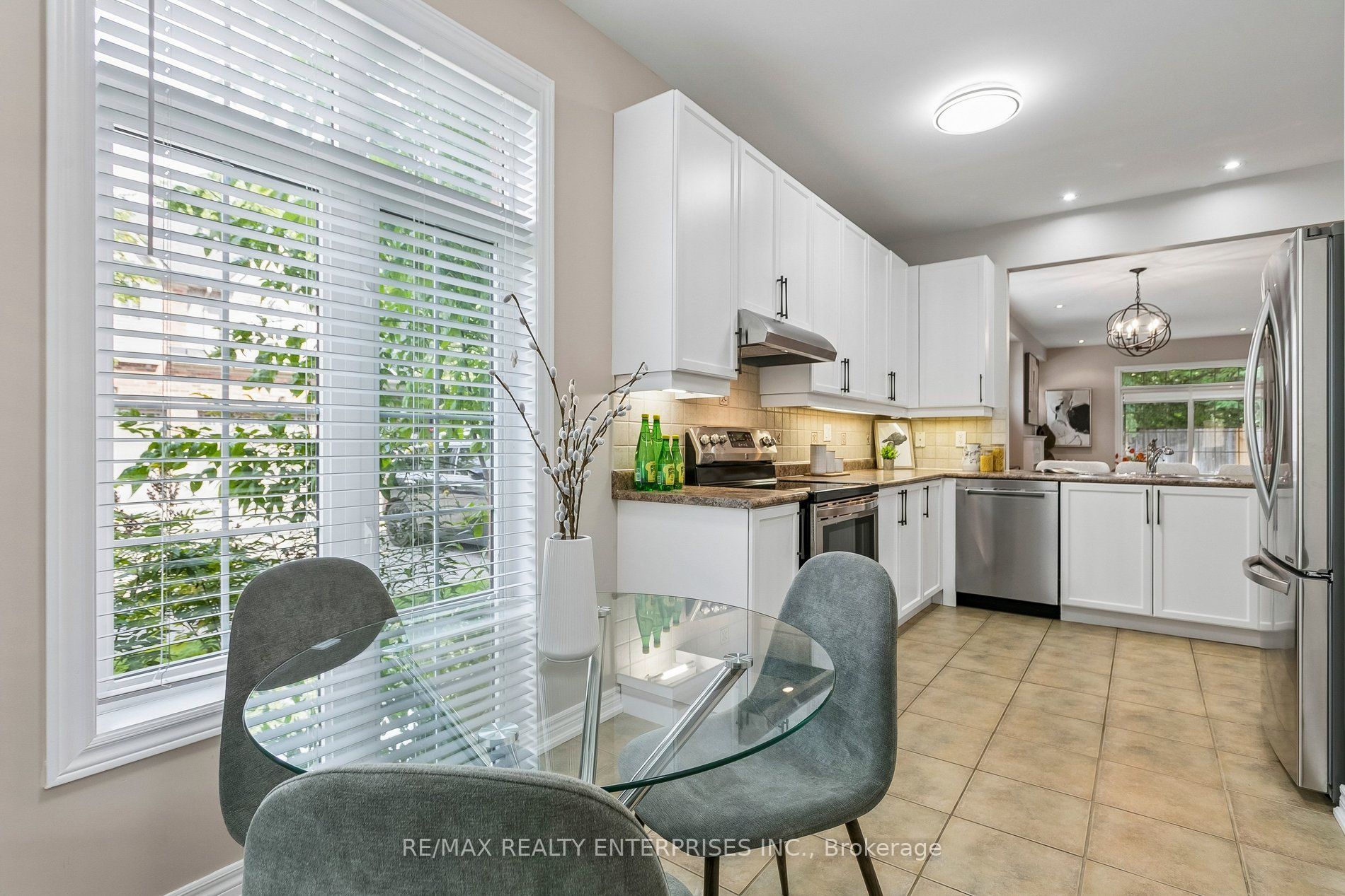 1633 Northmount Avenue 39 Property Photo 15