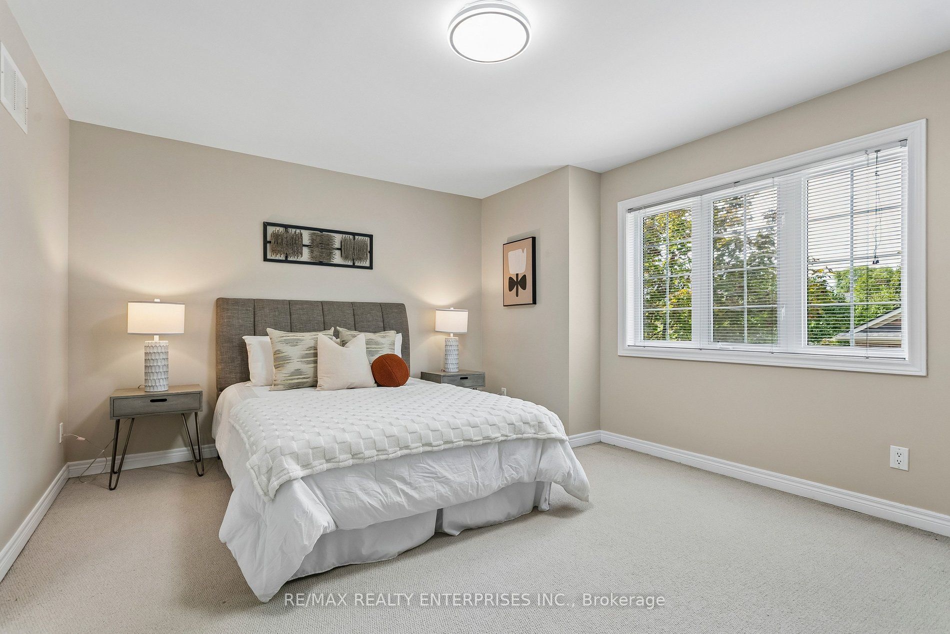 1633 Northmount Avenue 39 Property Photo 33