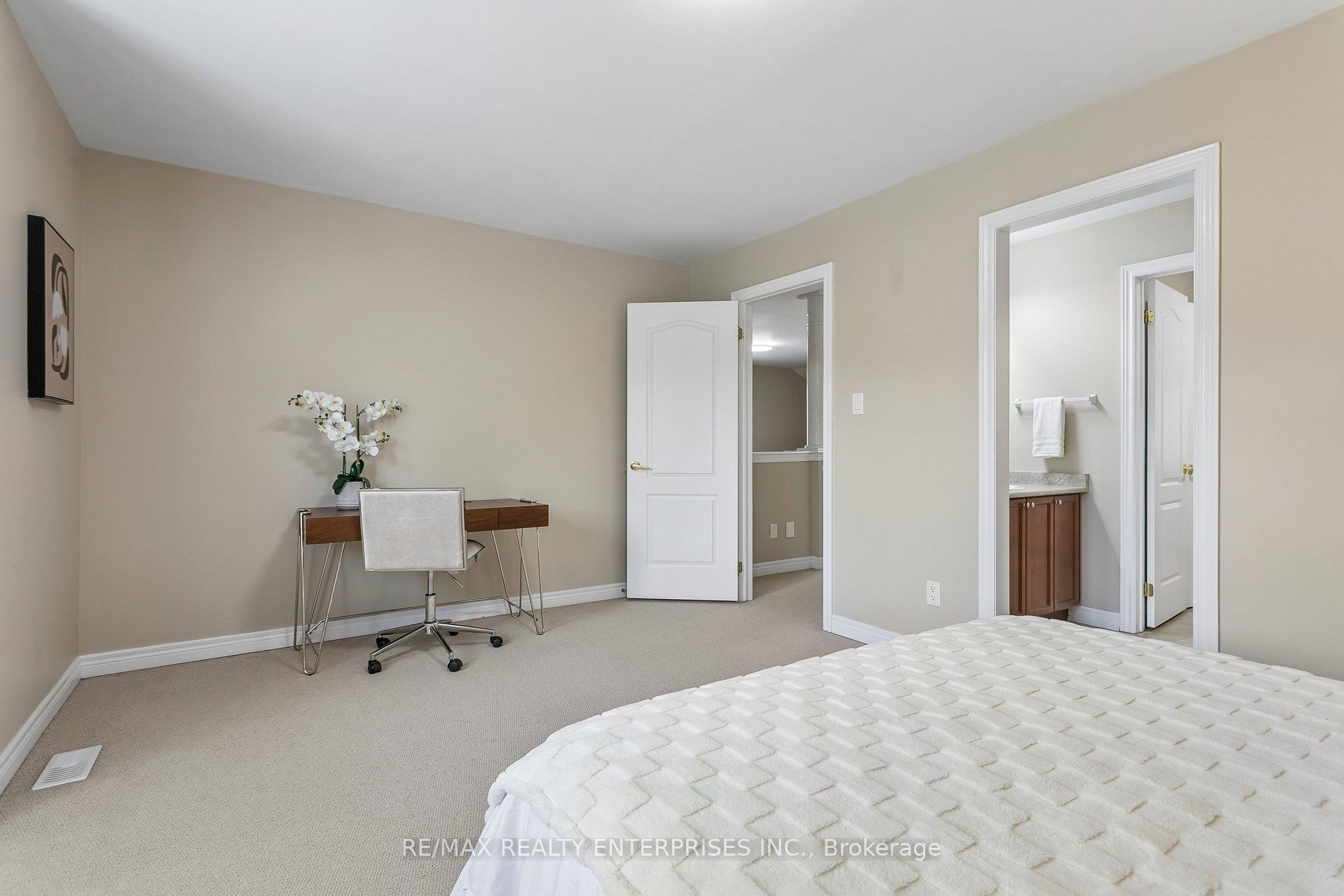 1633 Northmount Avenue 39 Property Photo 34