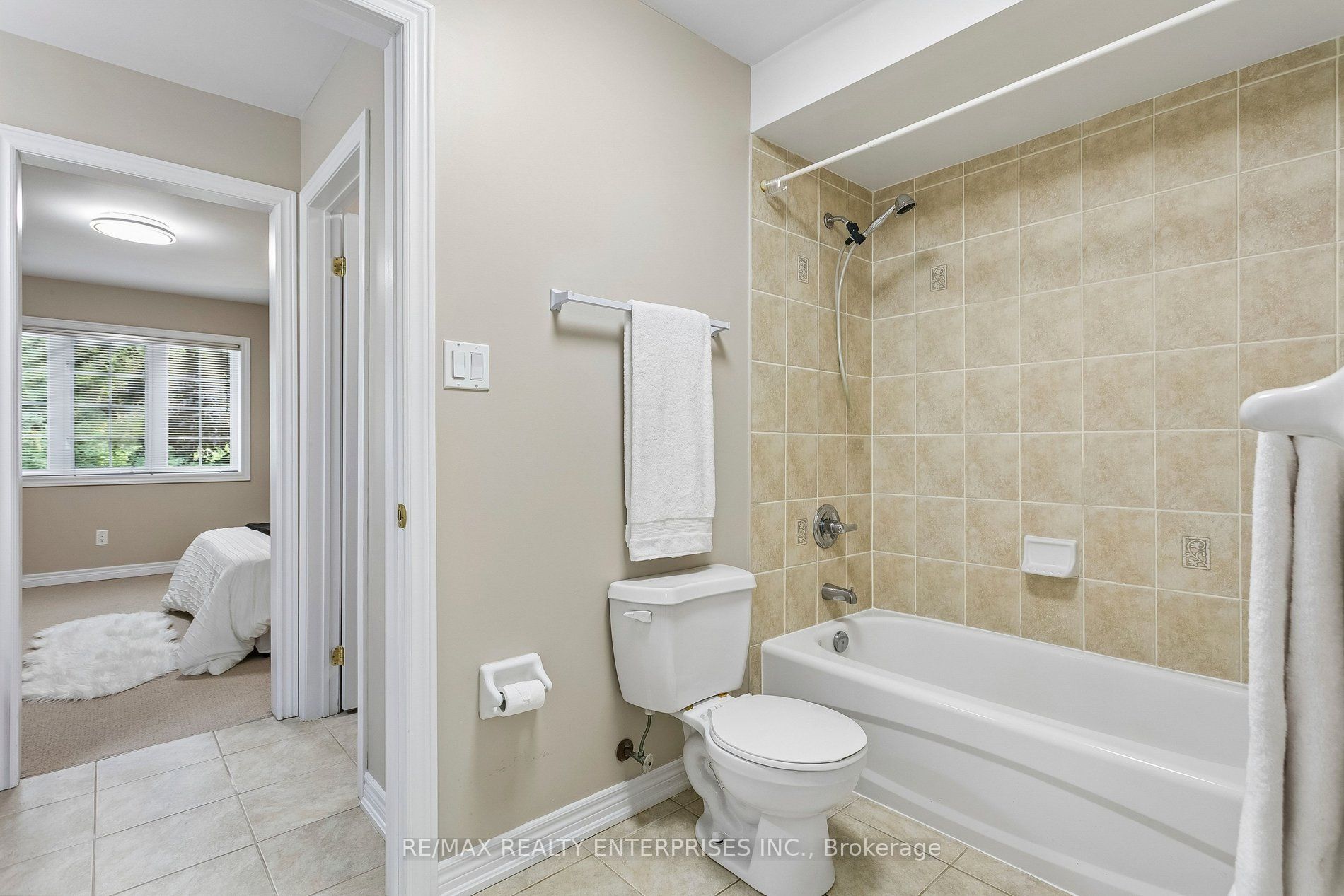 1633 Northmount Avenue 39 Property Photo 38