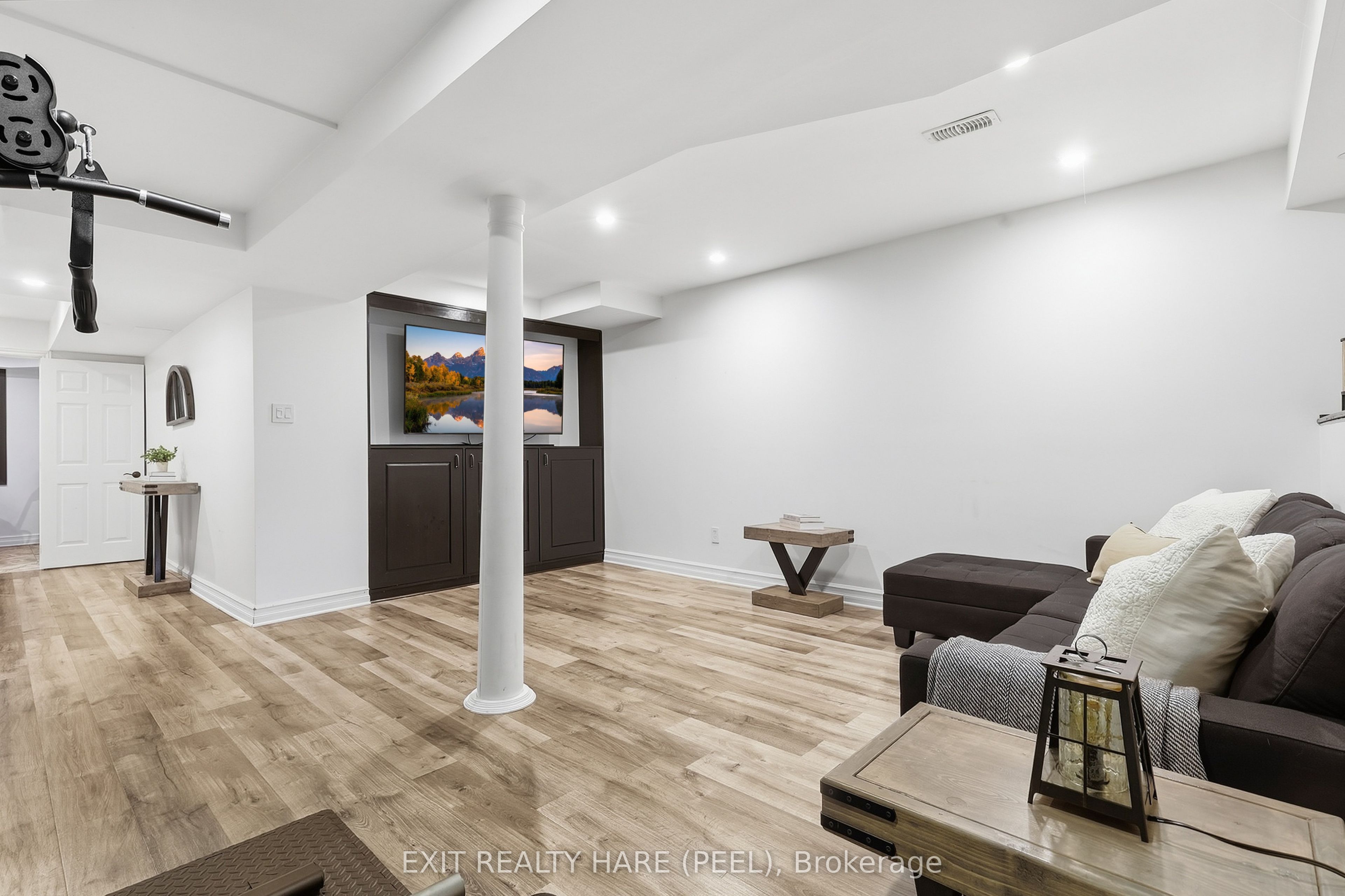 24 Snowberry Crescent Property Photo 16