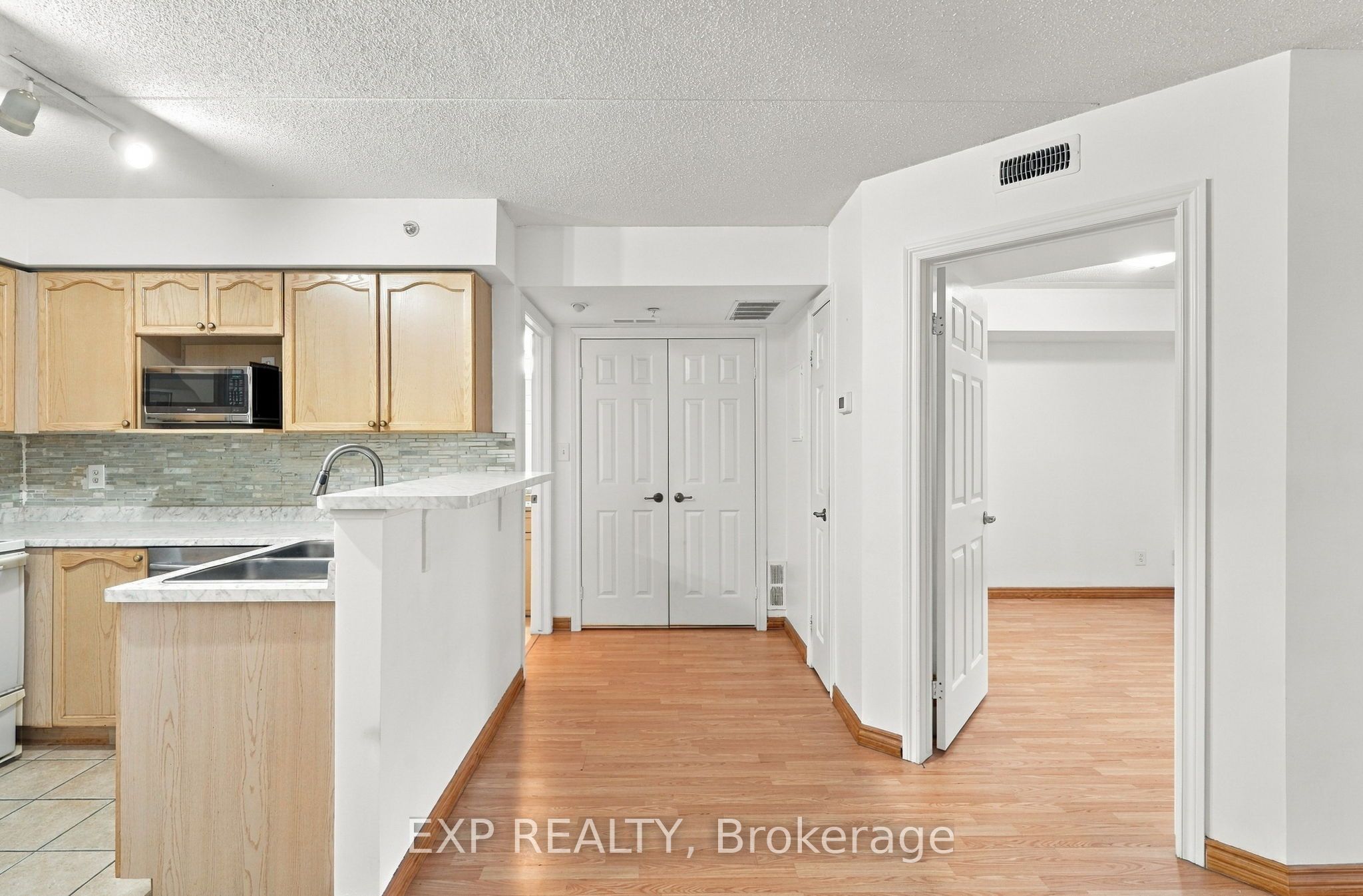 1440 Bishops Gate 206 Property Photo 3