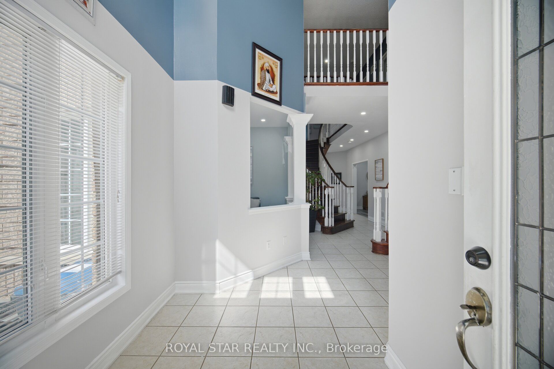 18 Summer Mist Court Property Photo 6