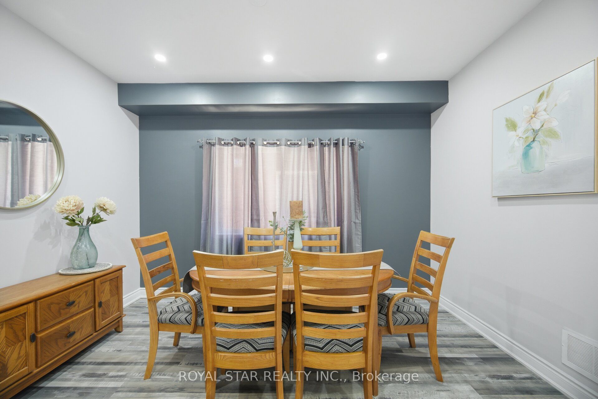 18 Summer Mist Court Property Photo 9