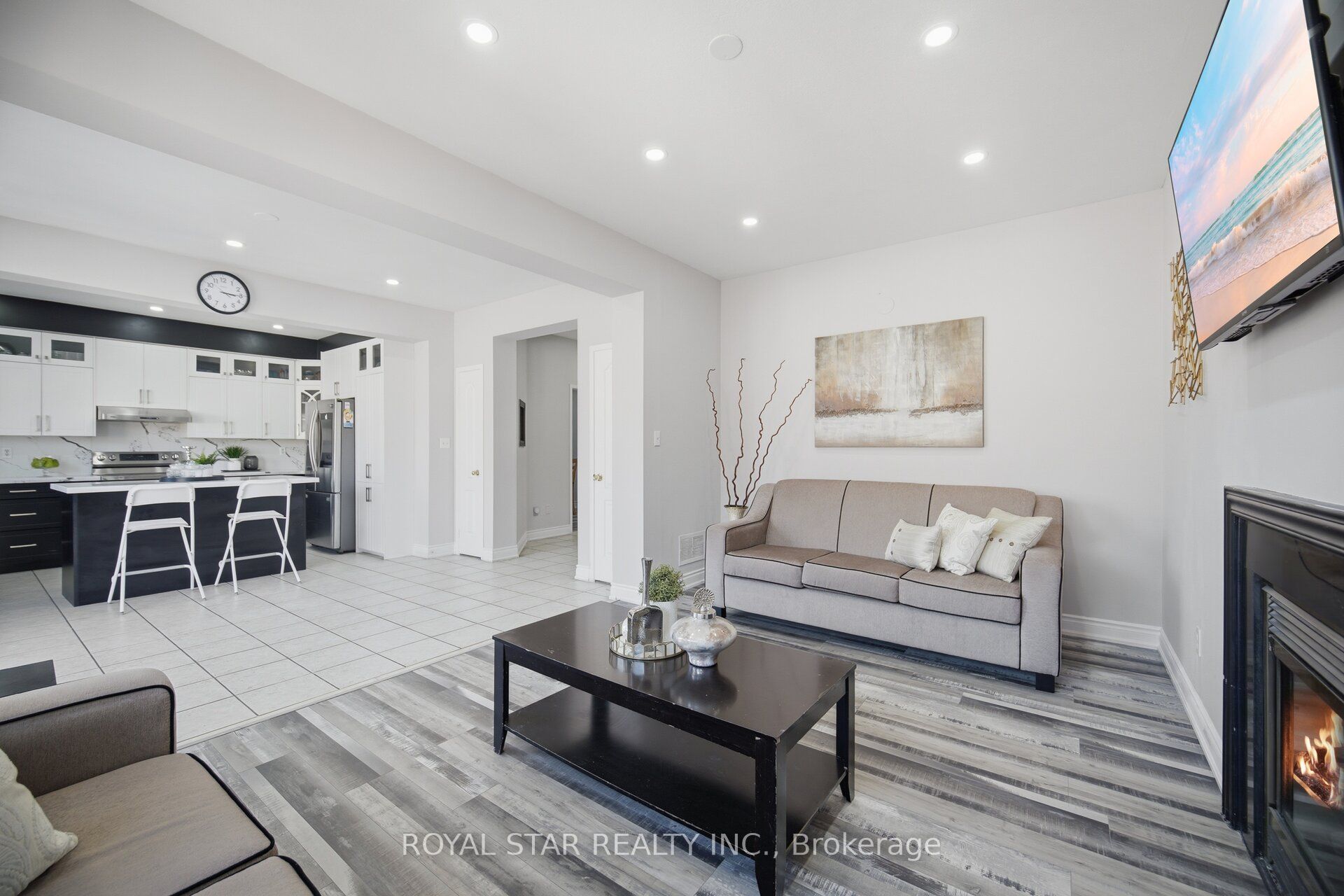 18 Summer Mist Court Property Photo 15