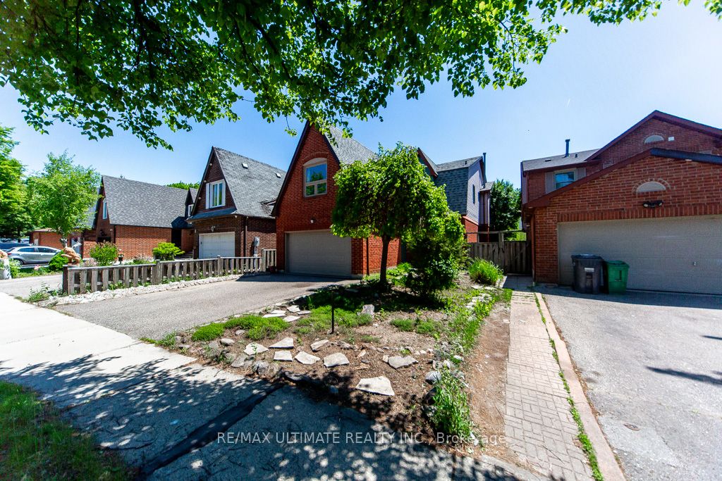 3 Aron Drive Property Photo 2