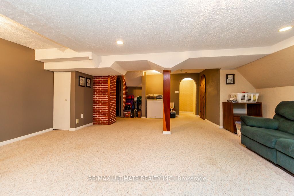 3 Aron Drive Property Photo 42