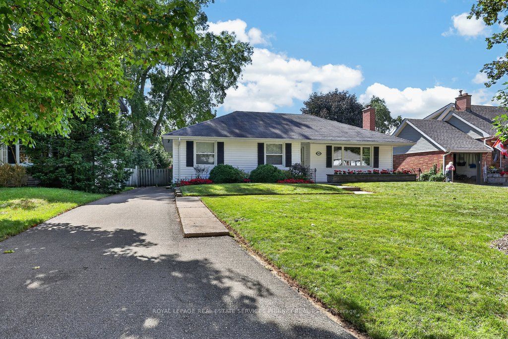 948 Long Drive Property Photo 1