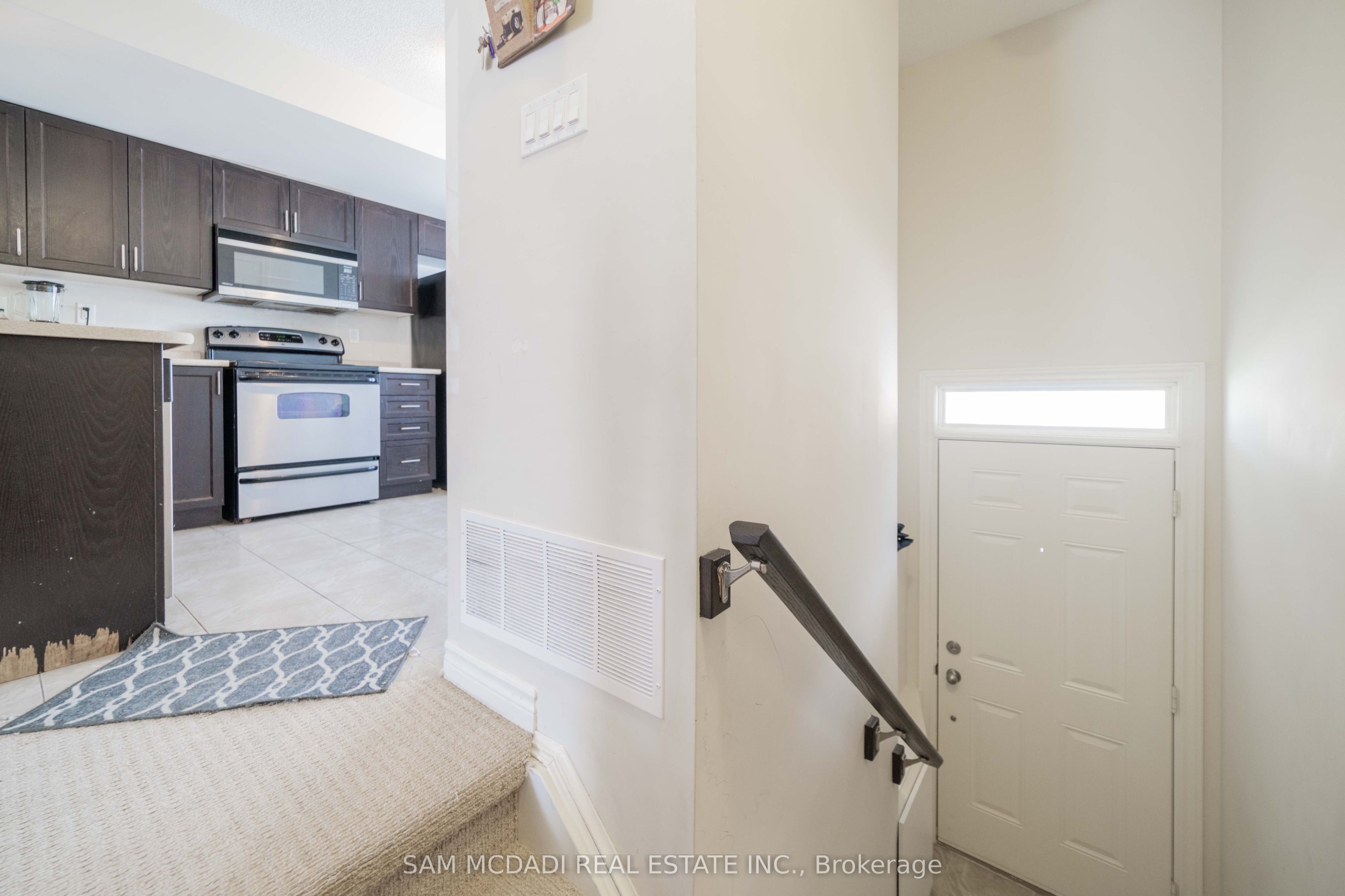 1380 Costigan Road 103 Property Photo 6