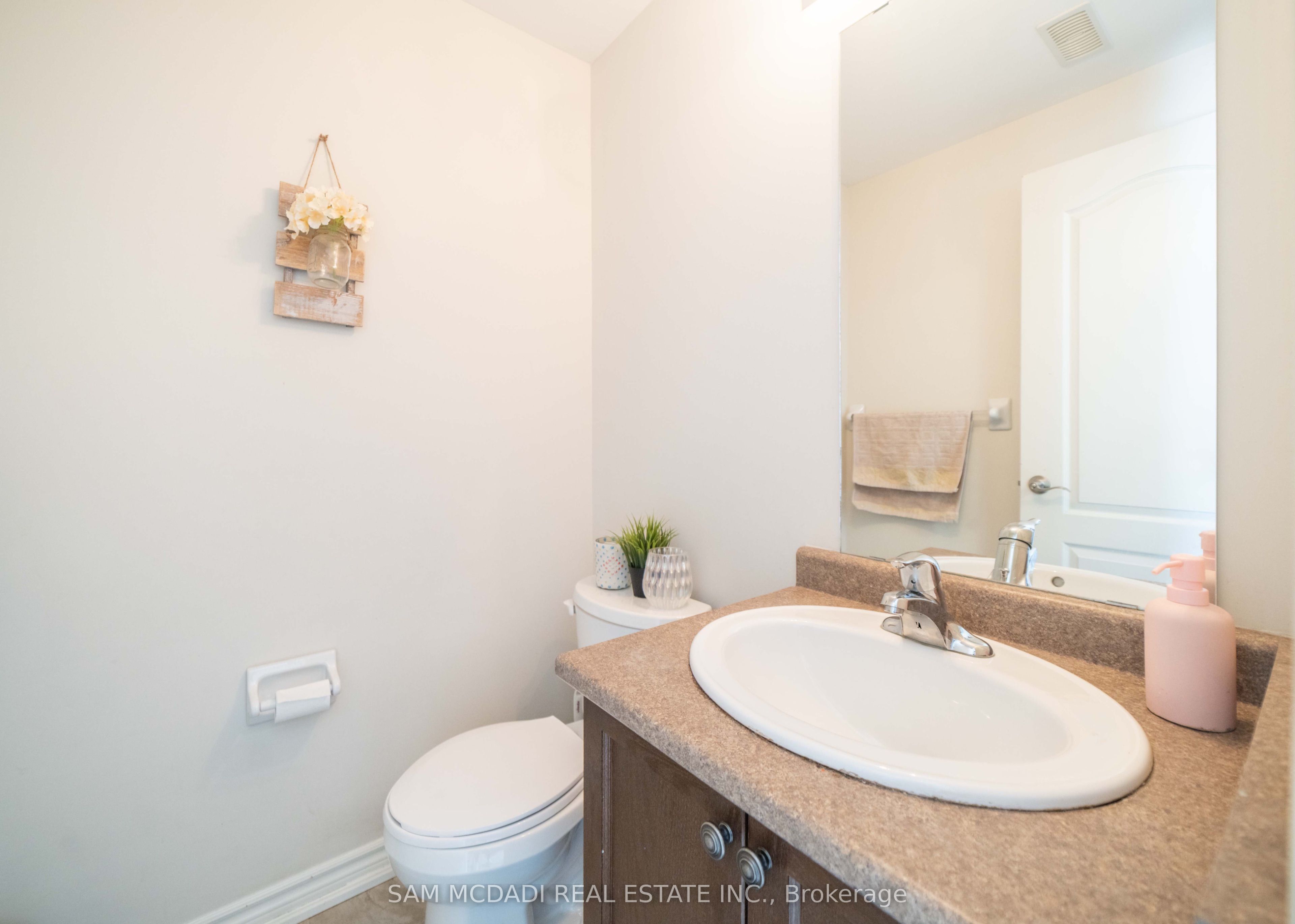 1380 Costigan Road 103 Property Photo 9