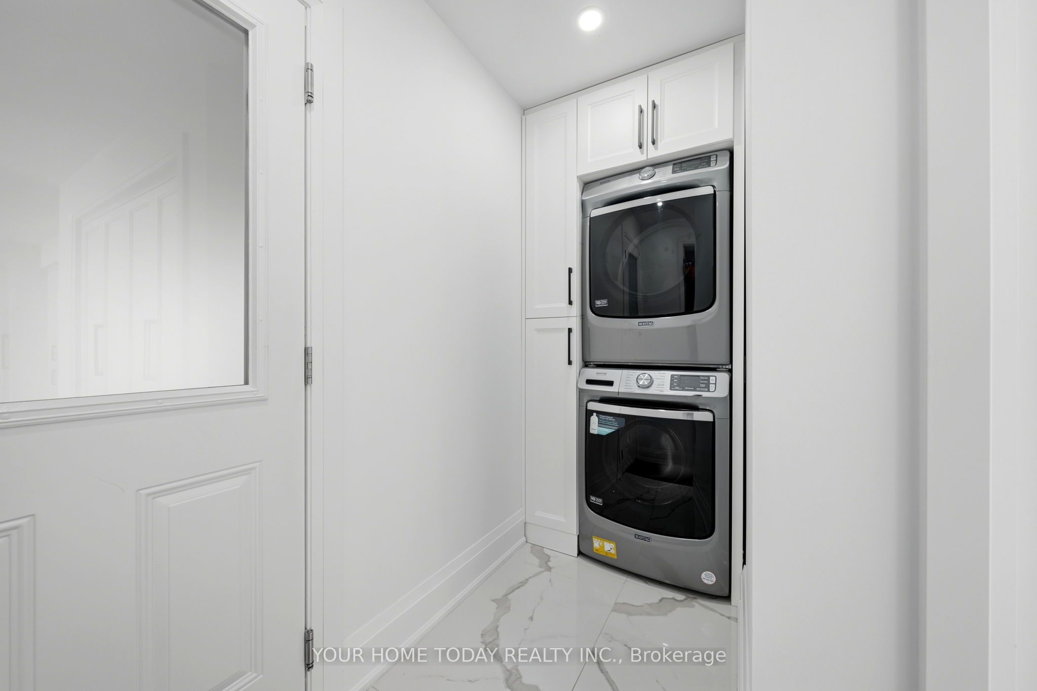 27 Chantelay Crescent Property Photo 21