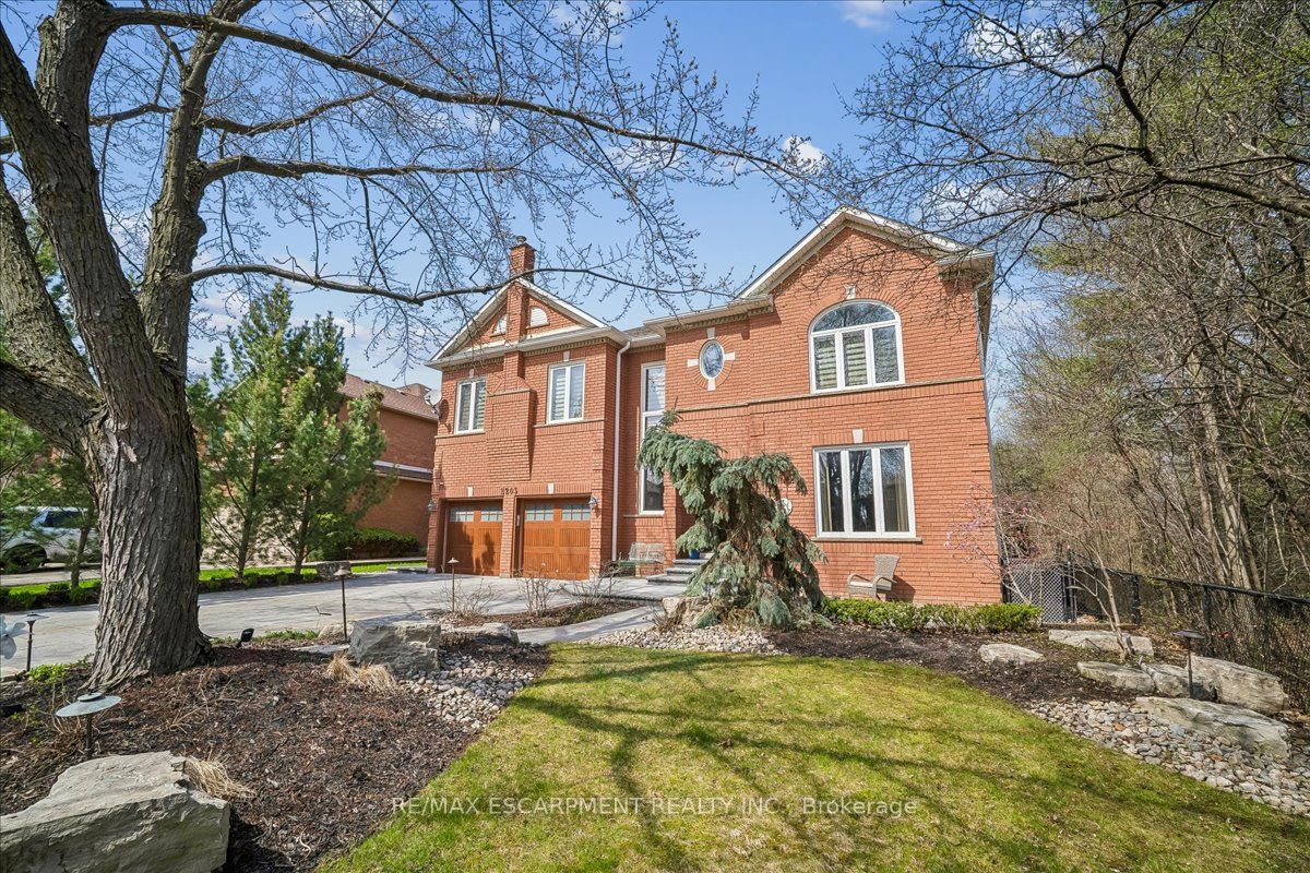 2203 Winding Woods Drive Property Photo 2