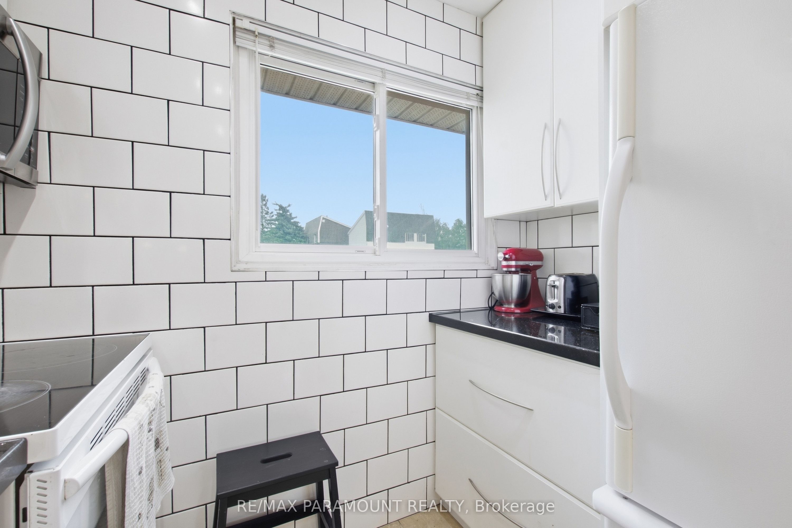 16 Gleneaden Court Property Photo 11
