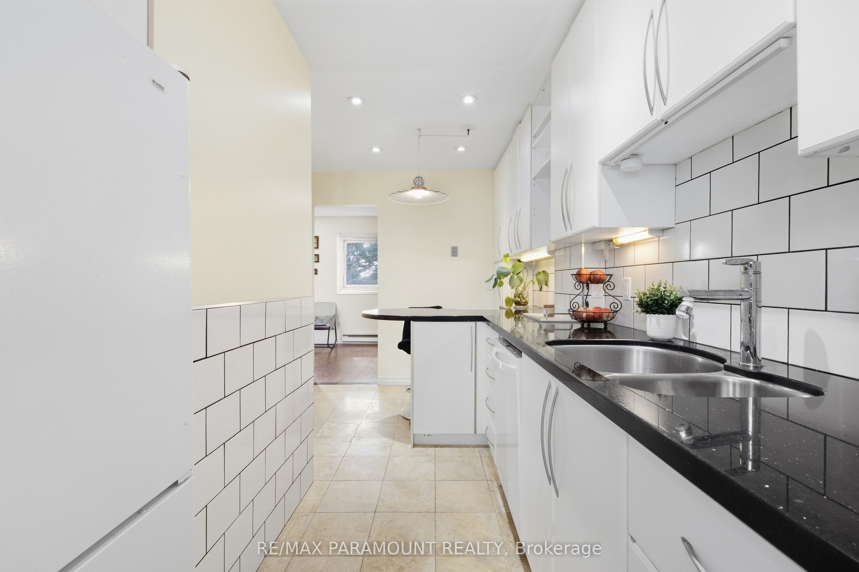 16 Gleneaden Court Property Photo 13
