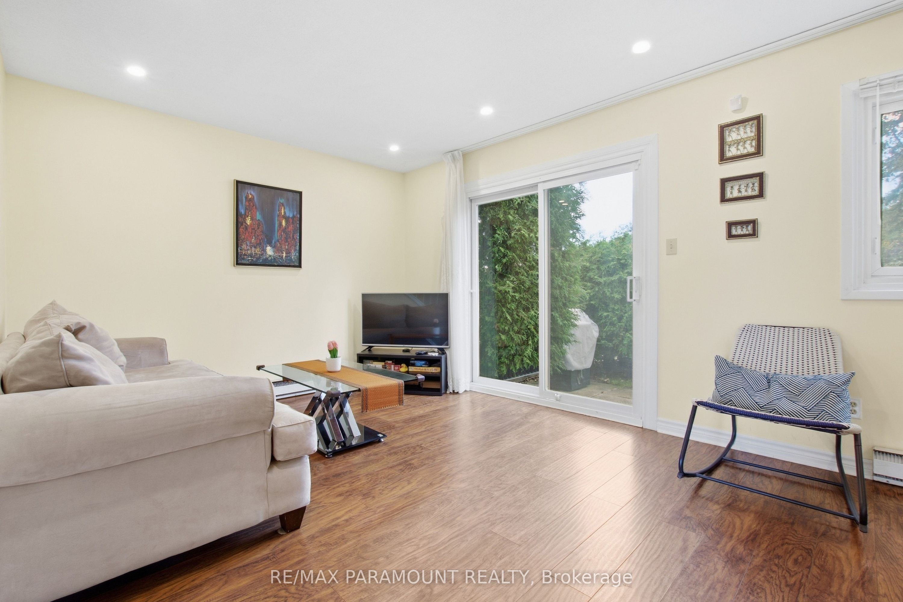 16 Gleneaden Court Property Photo 17