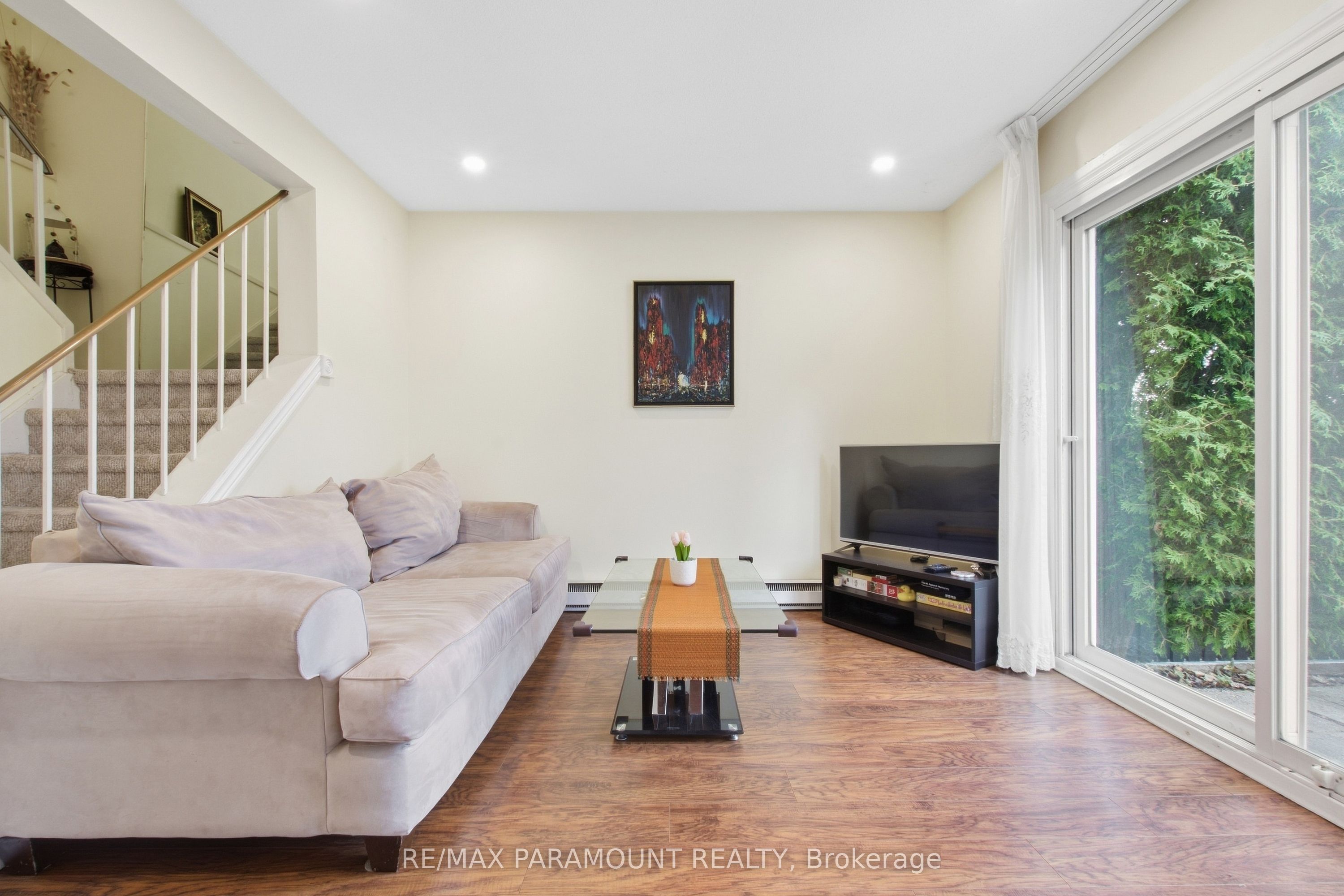 16 Gleneaden Court Property Photo 18