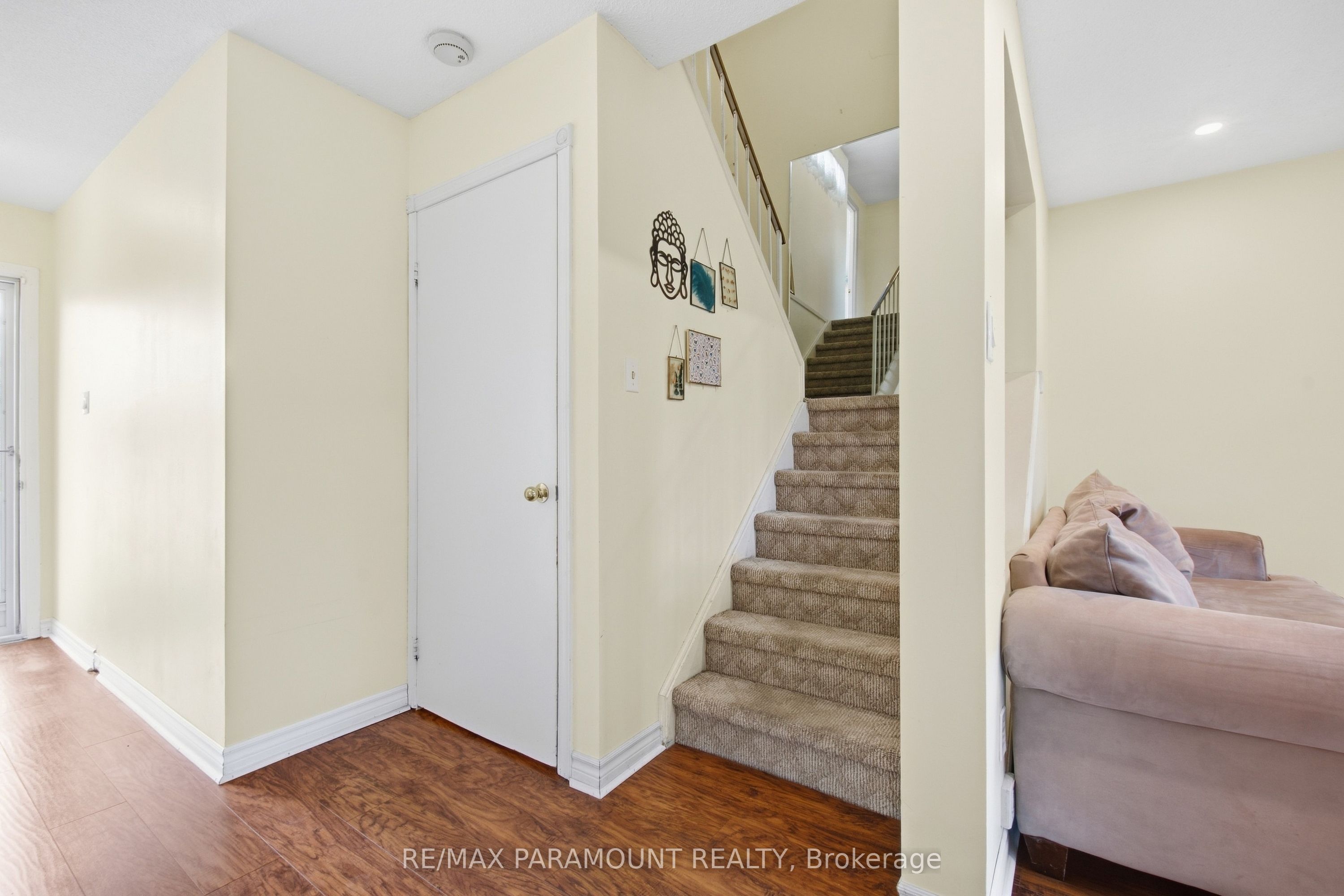 16 Gleneaden Court Property Photo 22