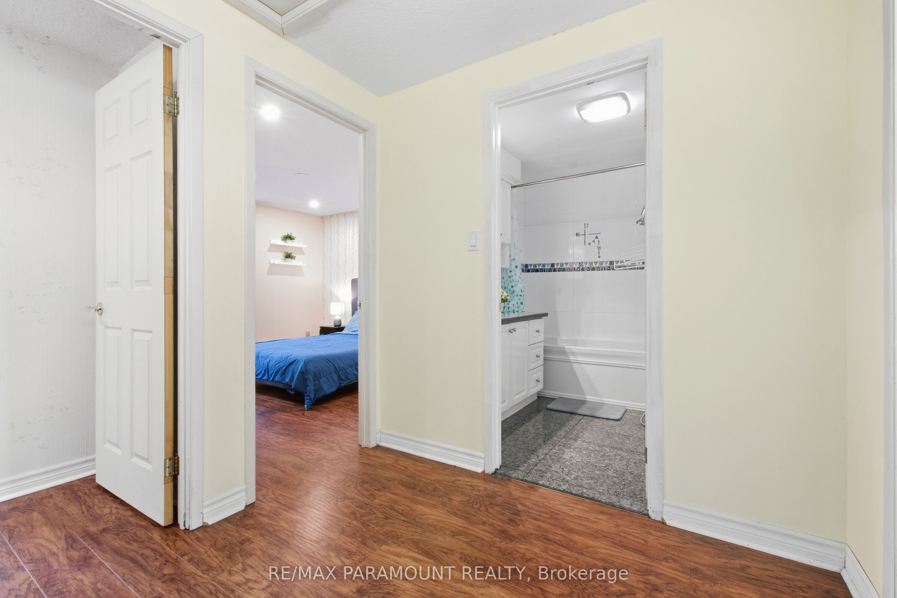 16 Gleneaden Court Property Photo 24