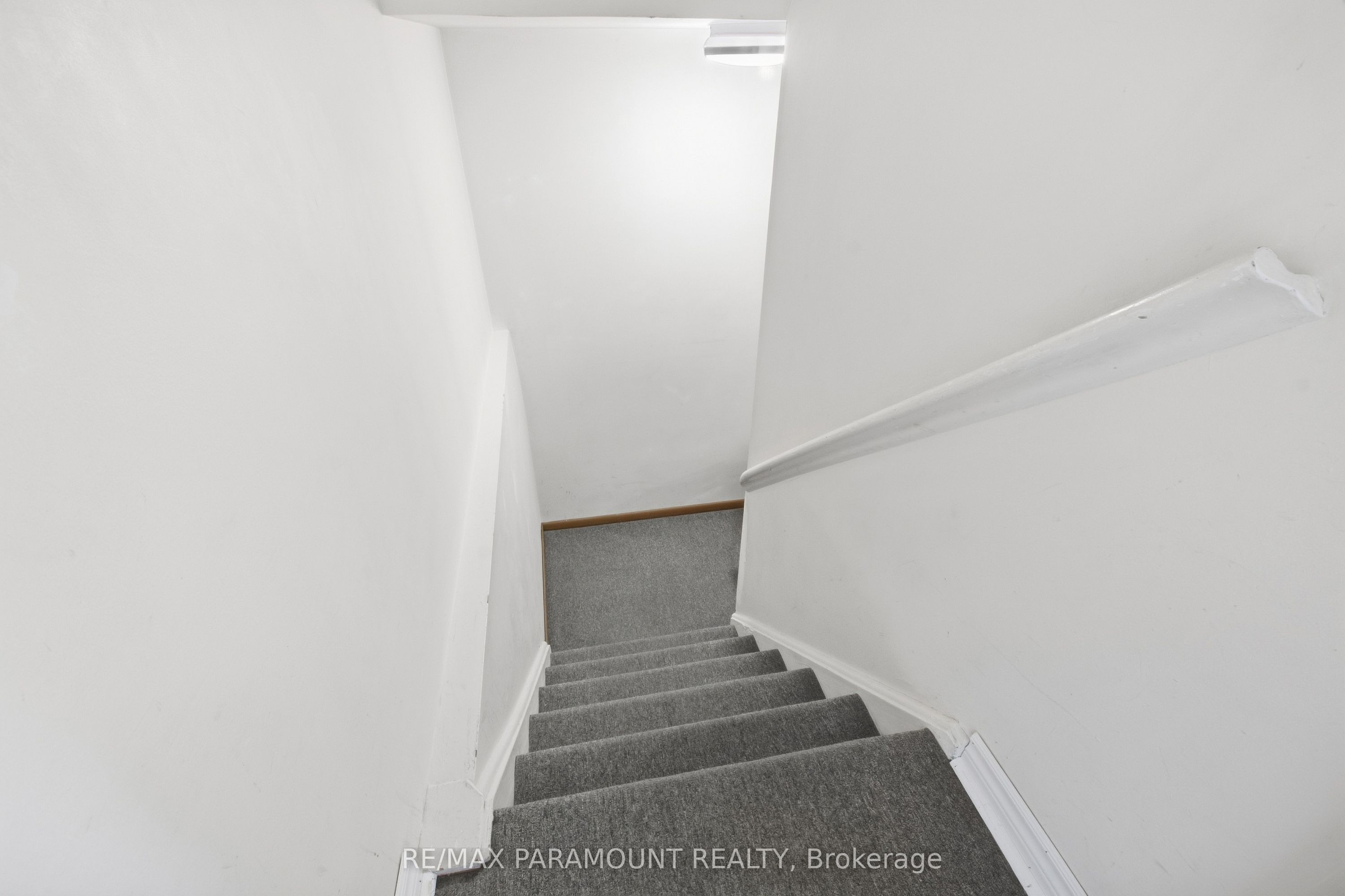 16 Gleneaden Court Property Photo 32