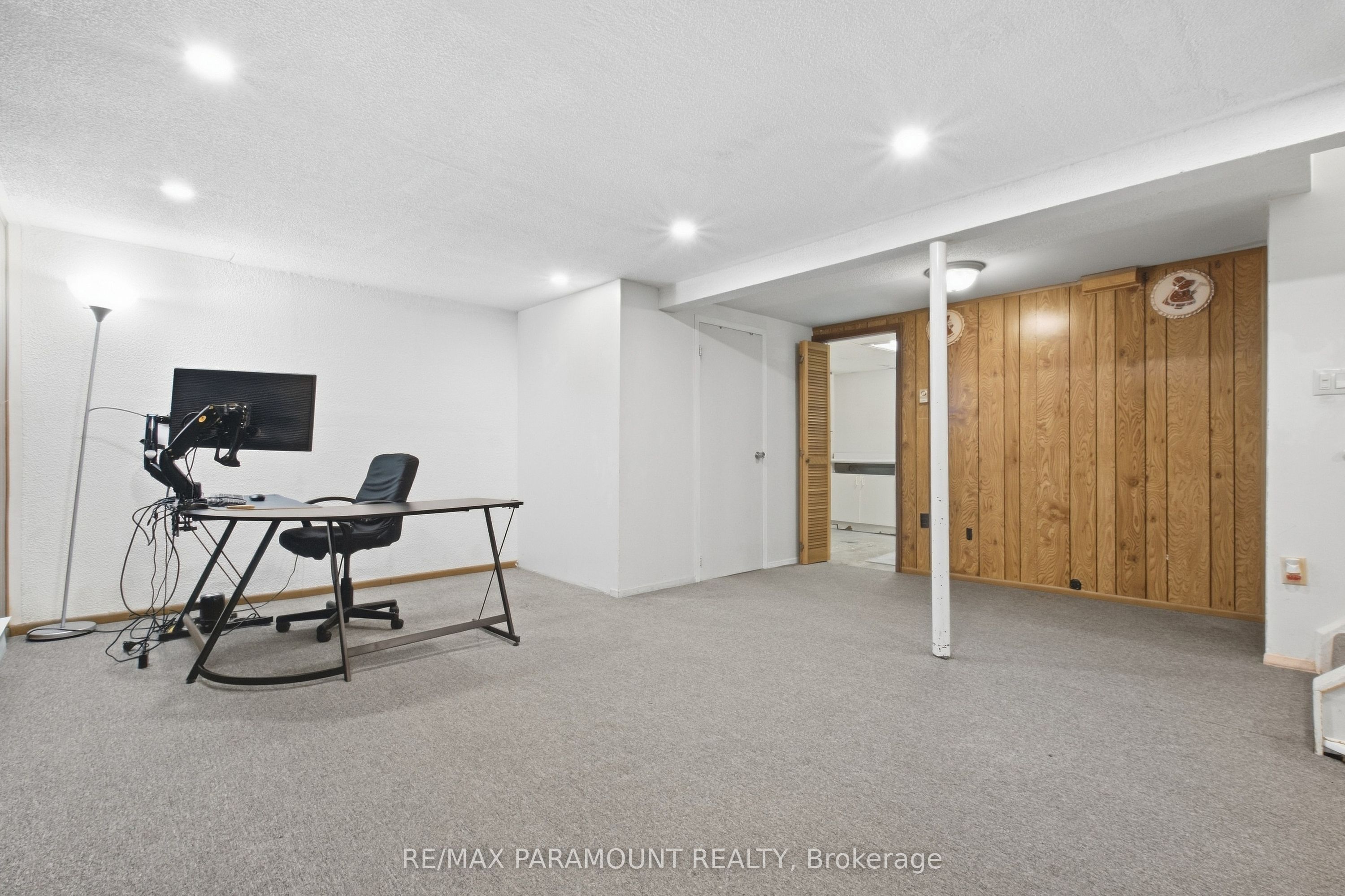 16 Gleneaden Court Property Photo 35