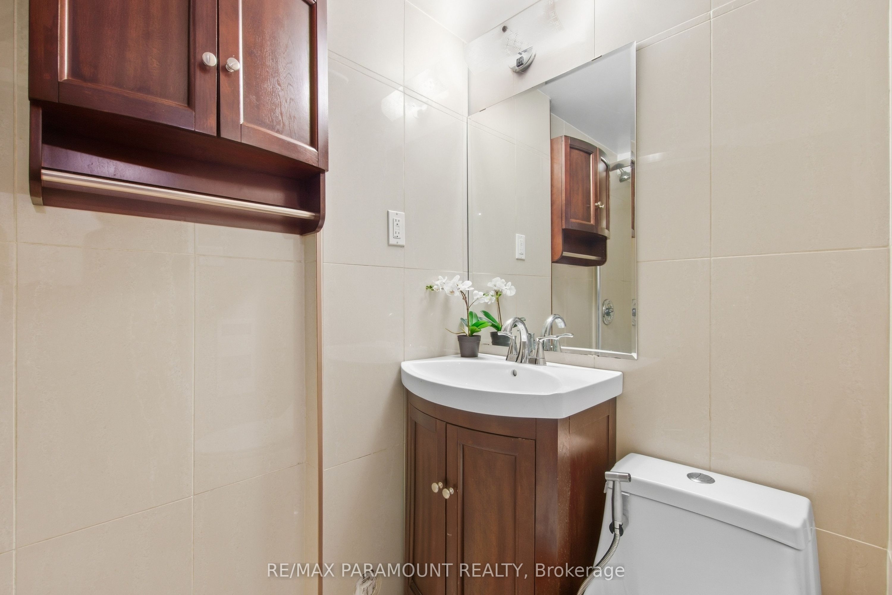 16 Gleneaden Court Property Photo 37