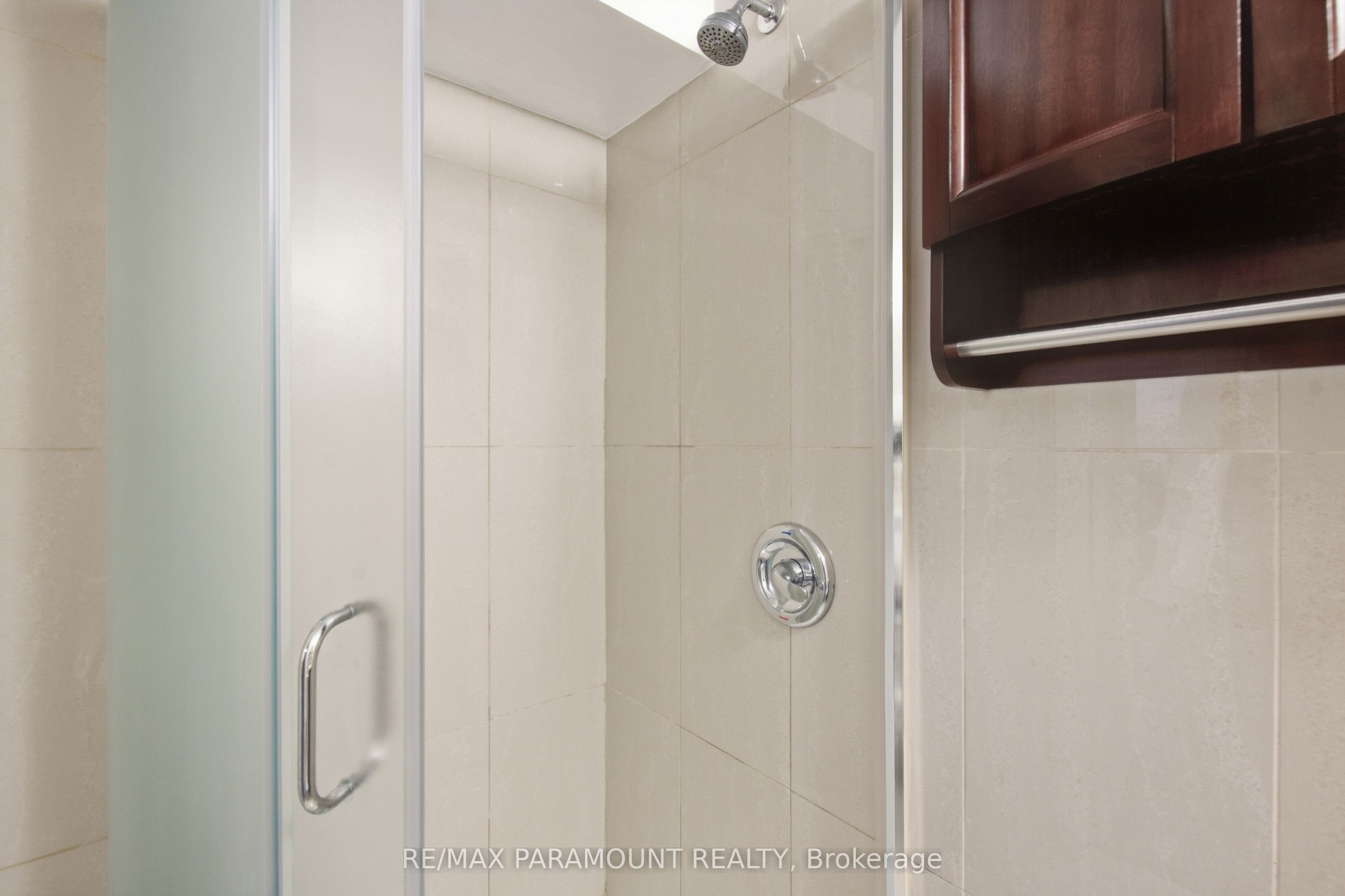 16 Gleneaden Court Property Photo 38