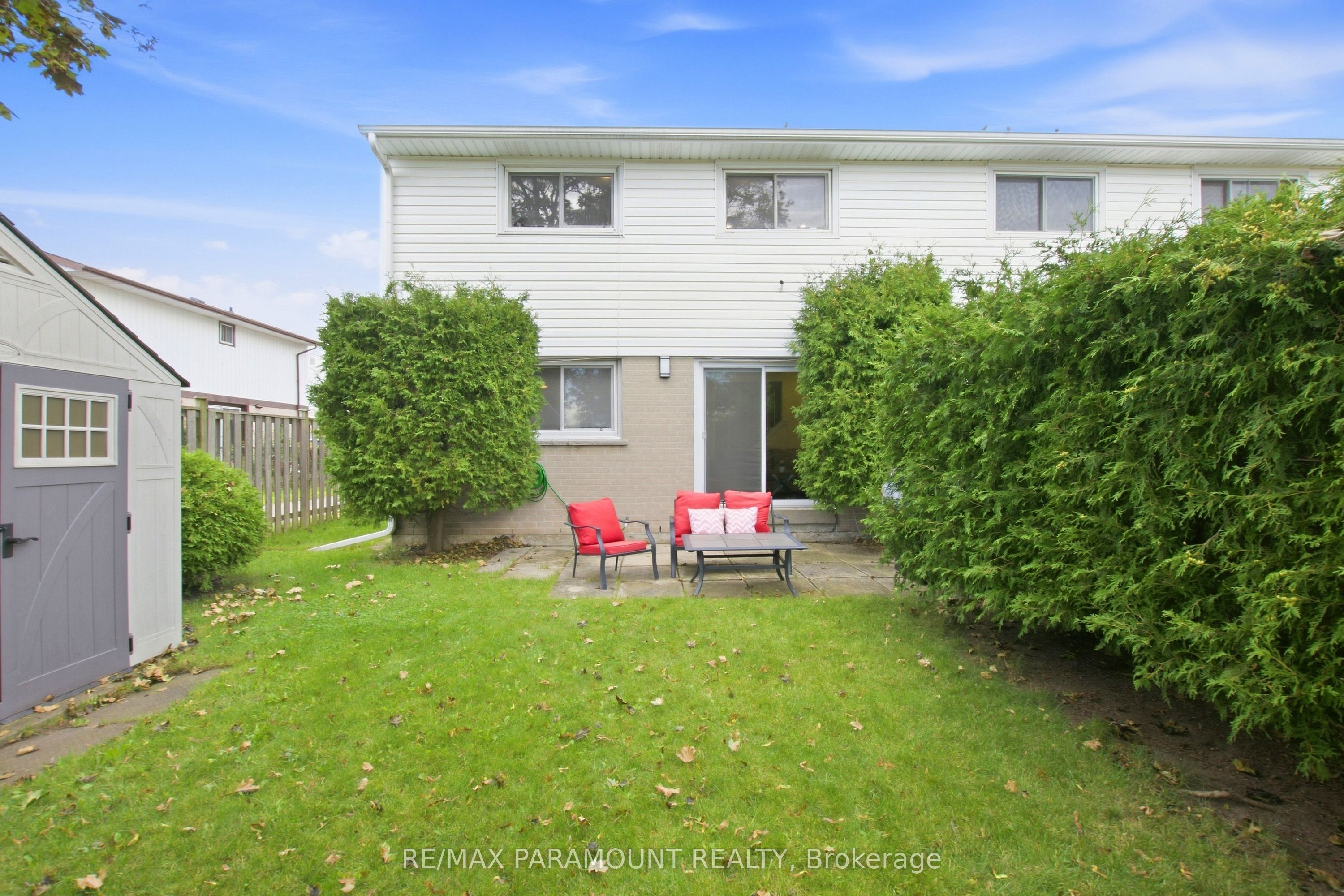16 Gleneaden Court Property Photo 41