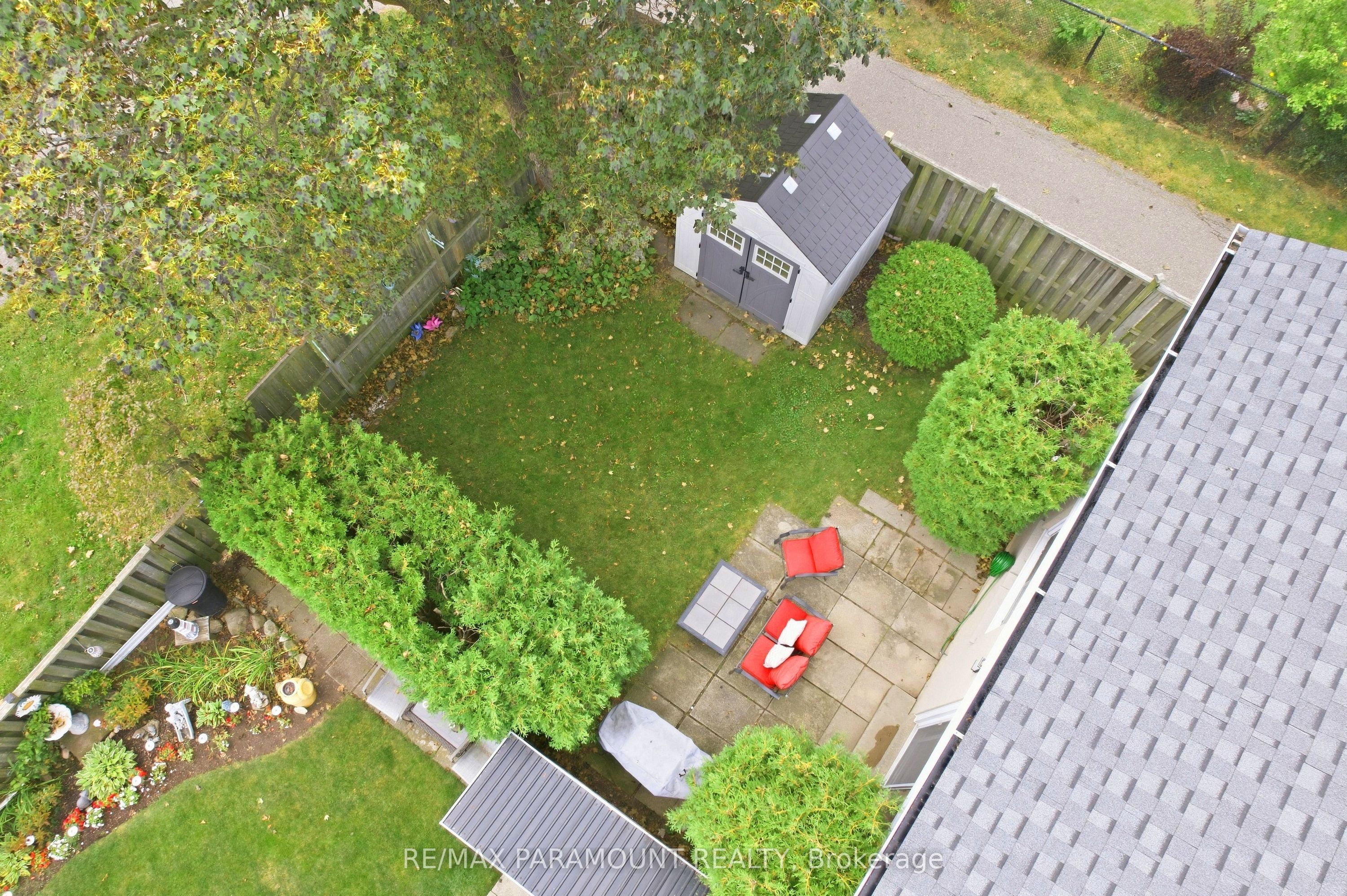 16 Gleneaden Court Property Photo 43