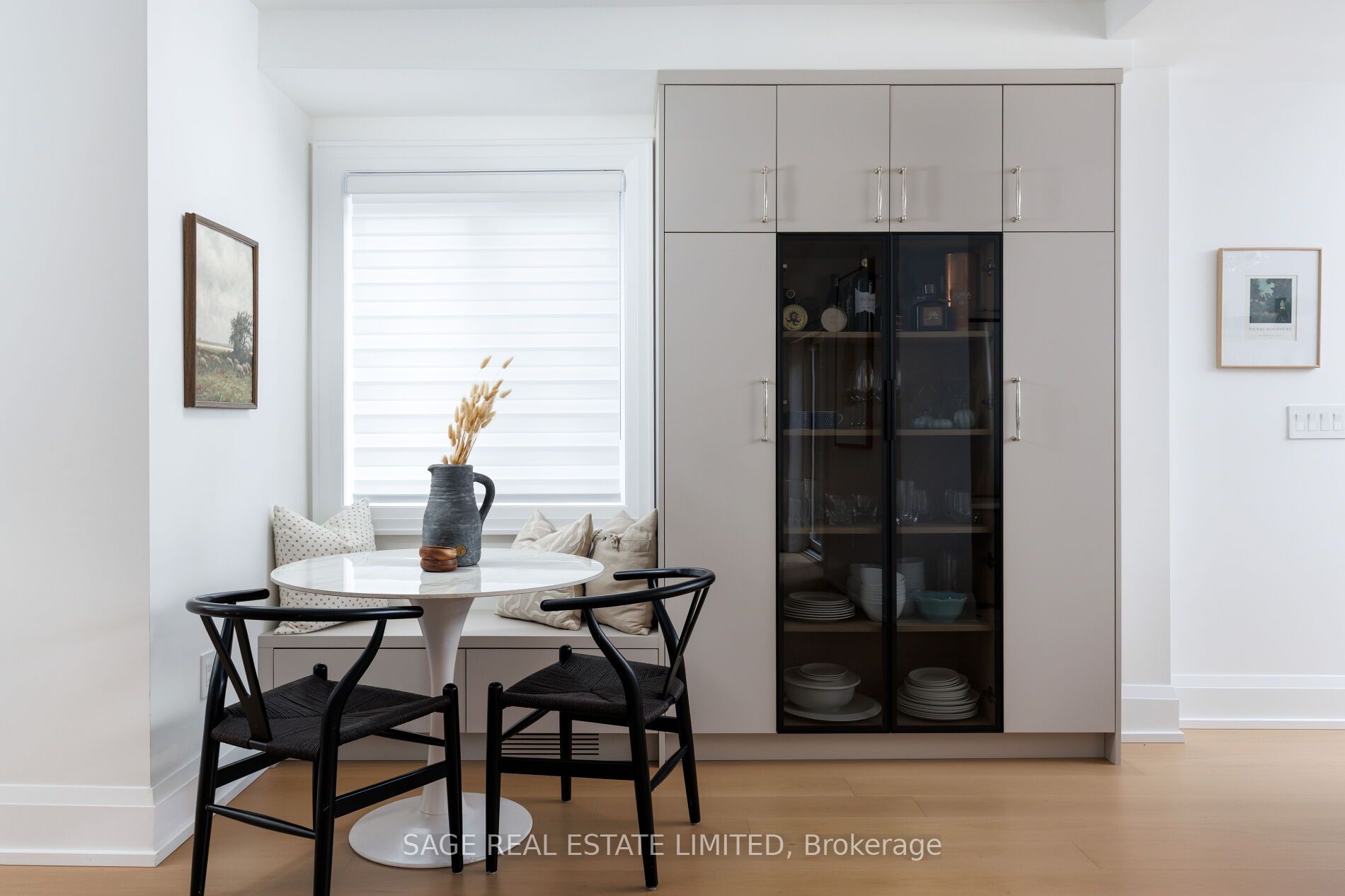 872 Royal York Road Property Photo 16
