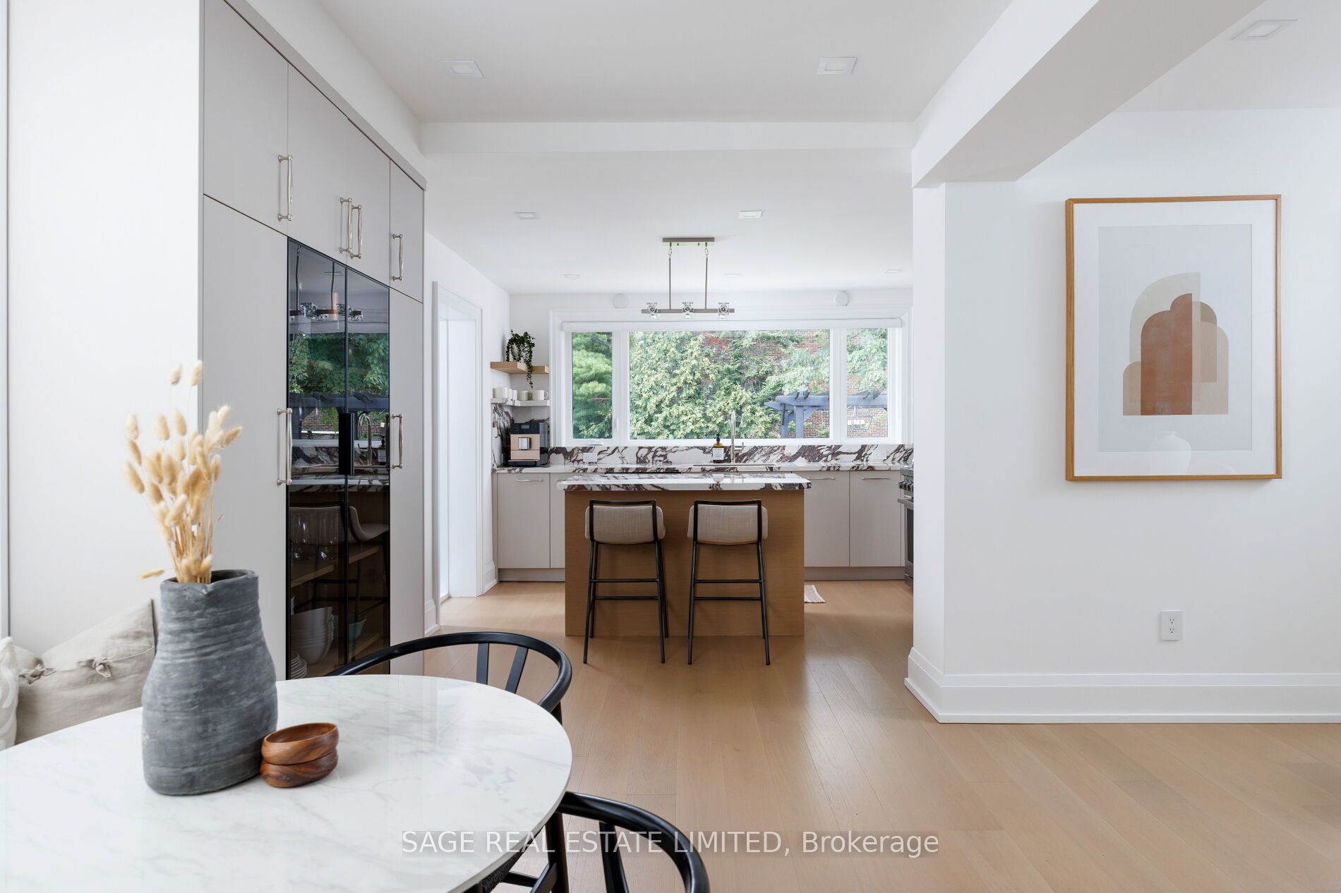 872 Royal York Road Property Photo 17