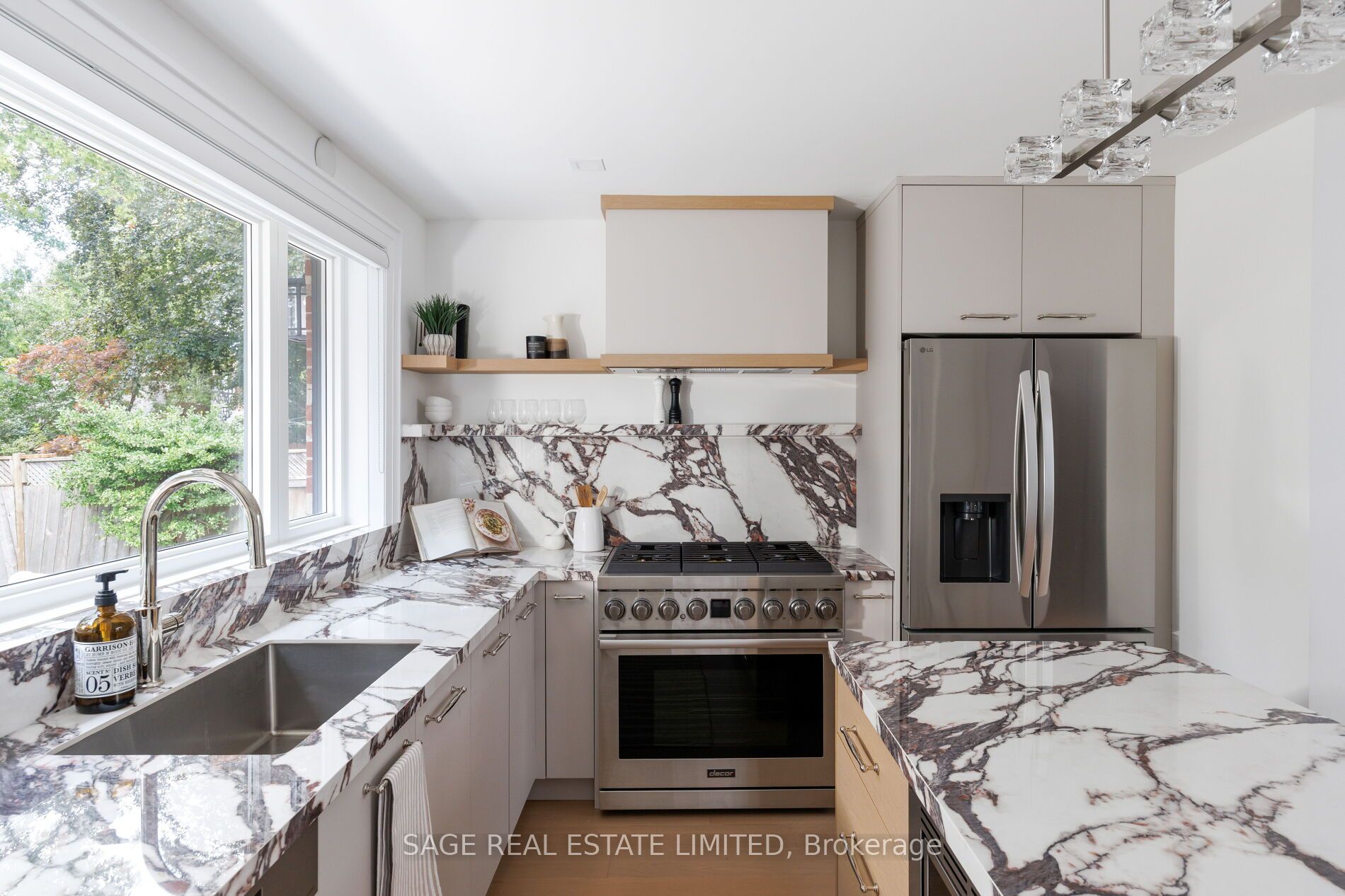 872 Royal York Road Property Photo 20