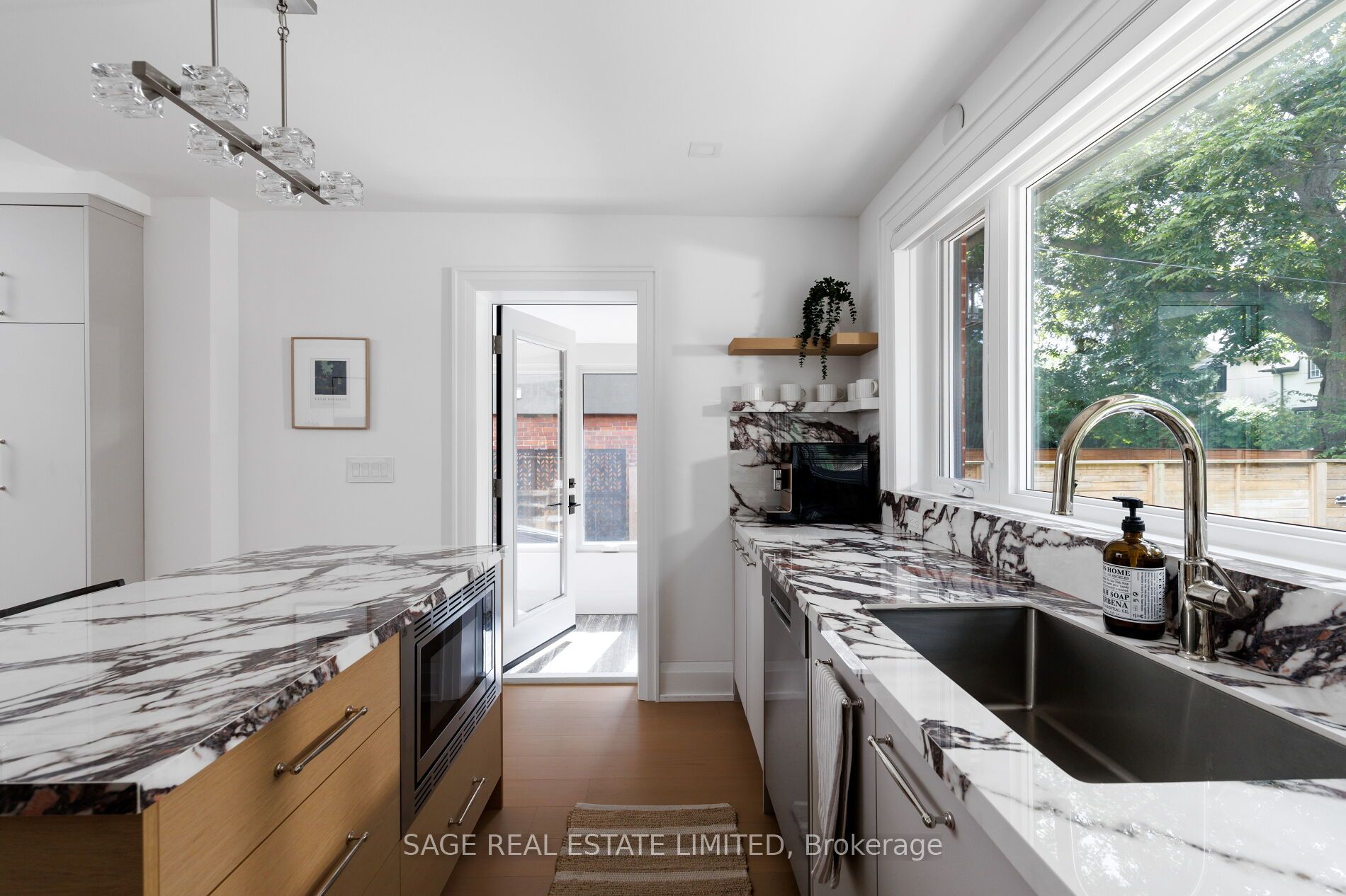 872 Royal York Road Property Photo 21