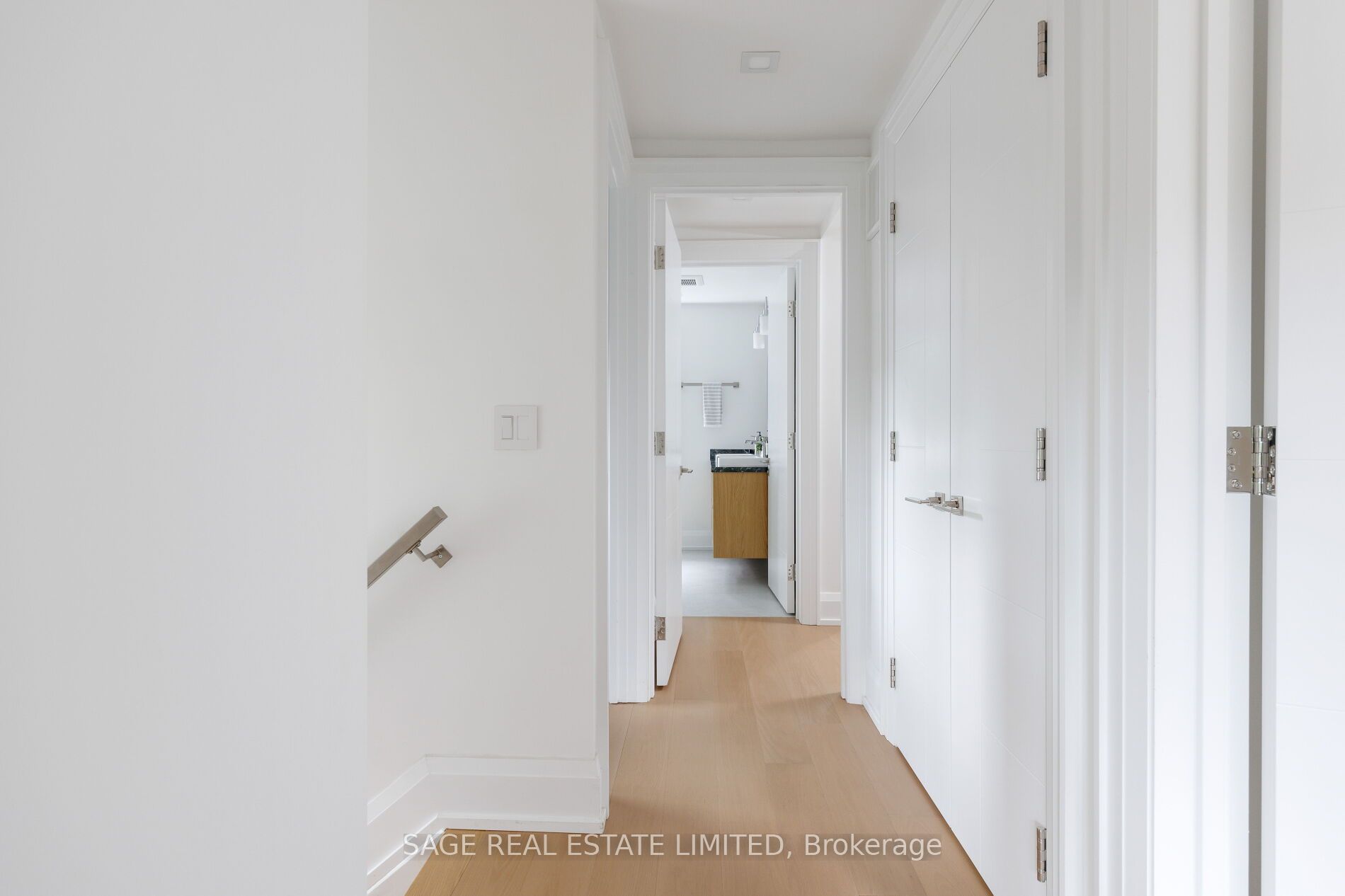 872 Royal York Road Property Photo 30