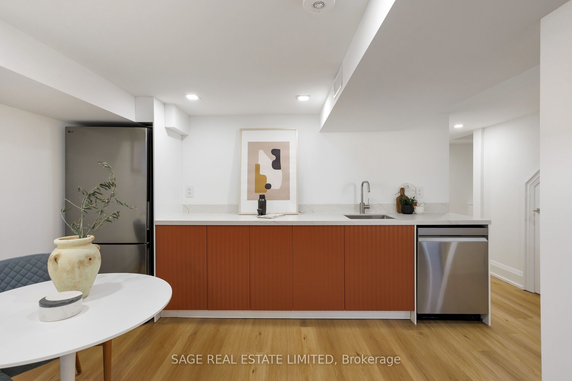 872 Royal York Road Property Photo 46