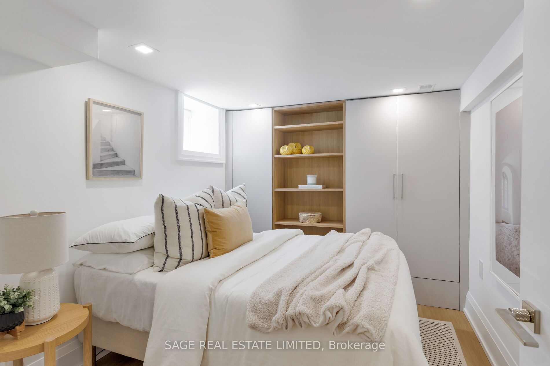 872 Royal York Road Property Photo 47