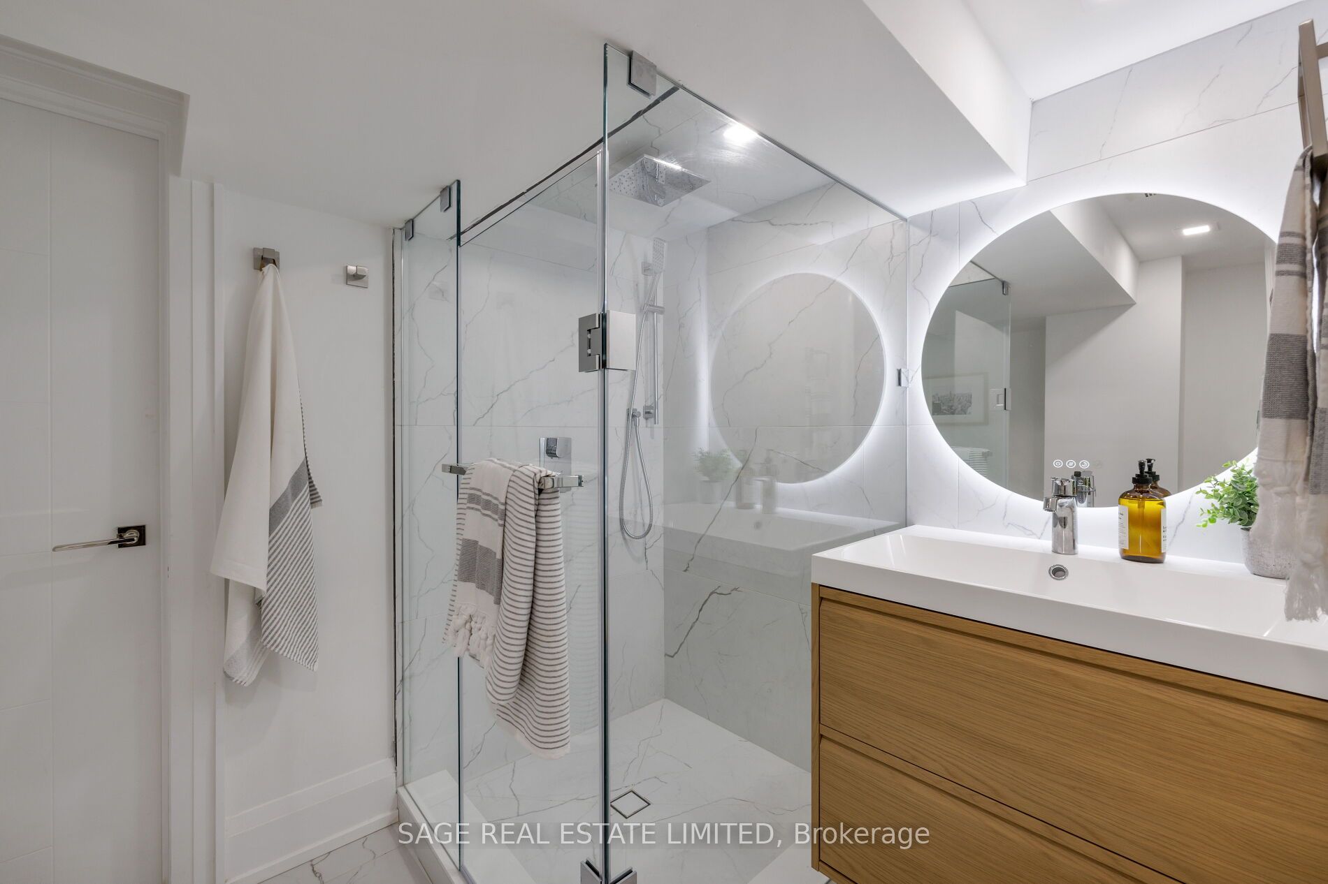 872 Royal York Road Property Photo 48