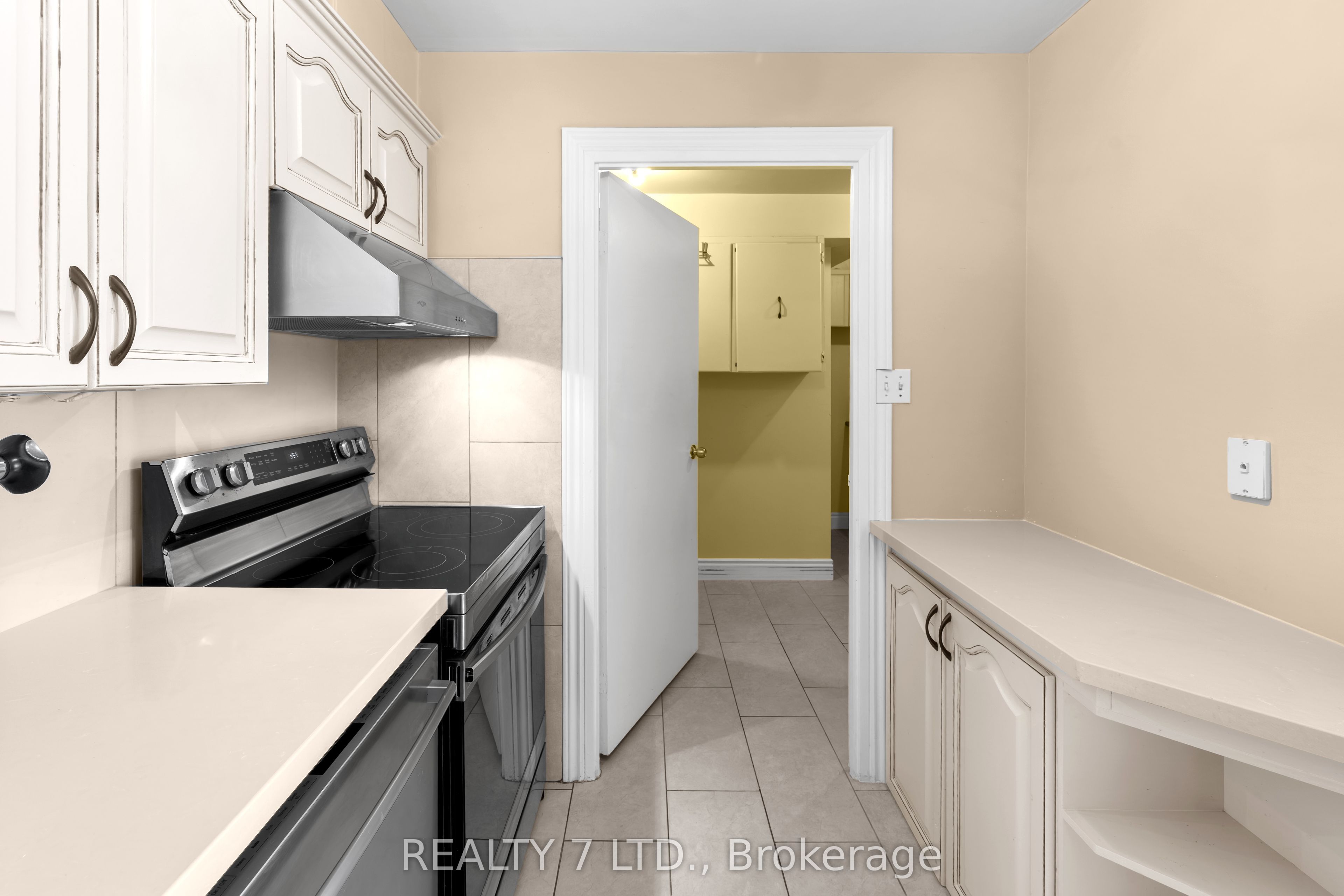 50 Elm Drive E 1507 Property Photo 10
