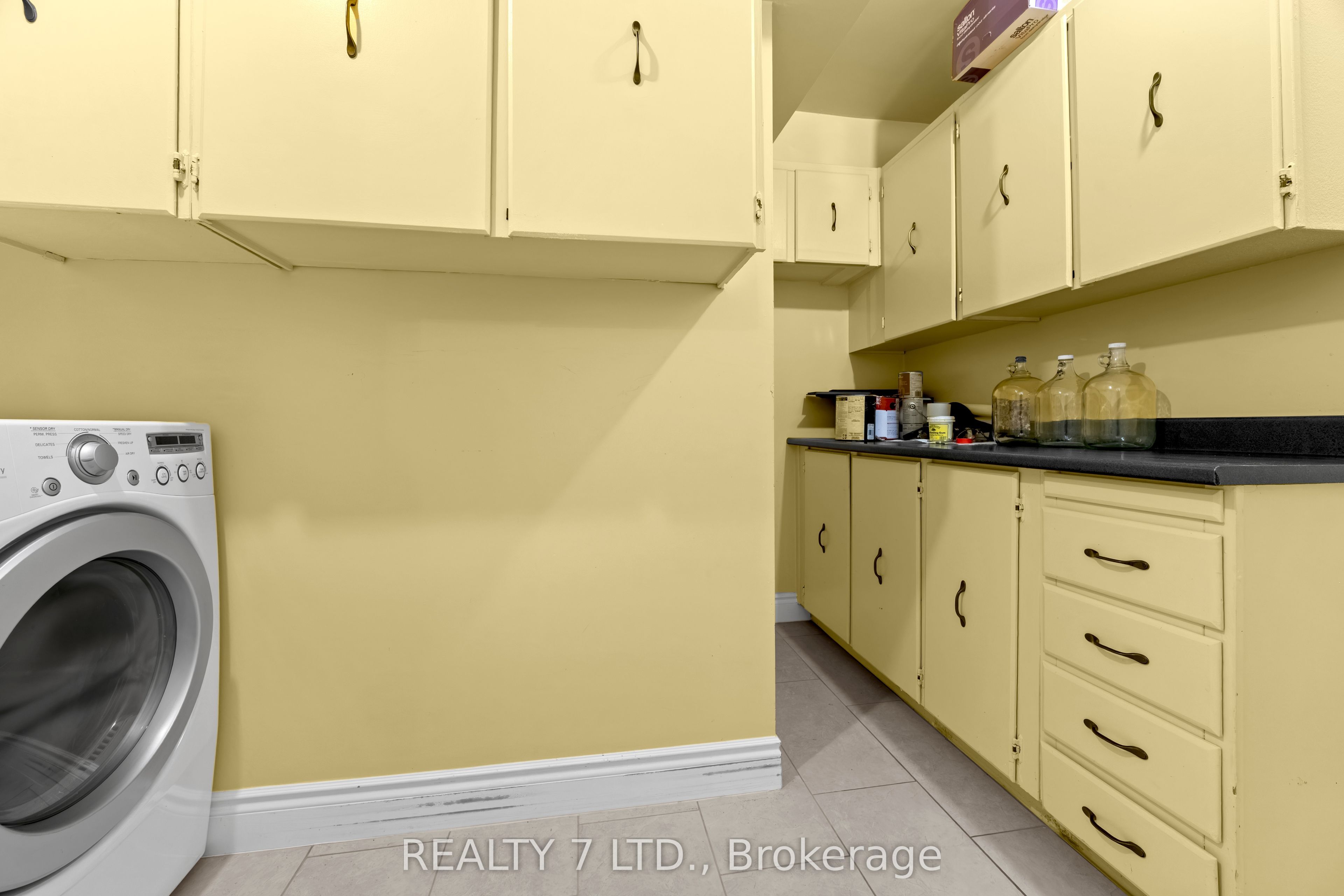 50 Elm Drive E 1507 Property Photo 13