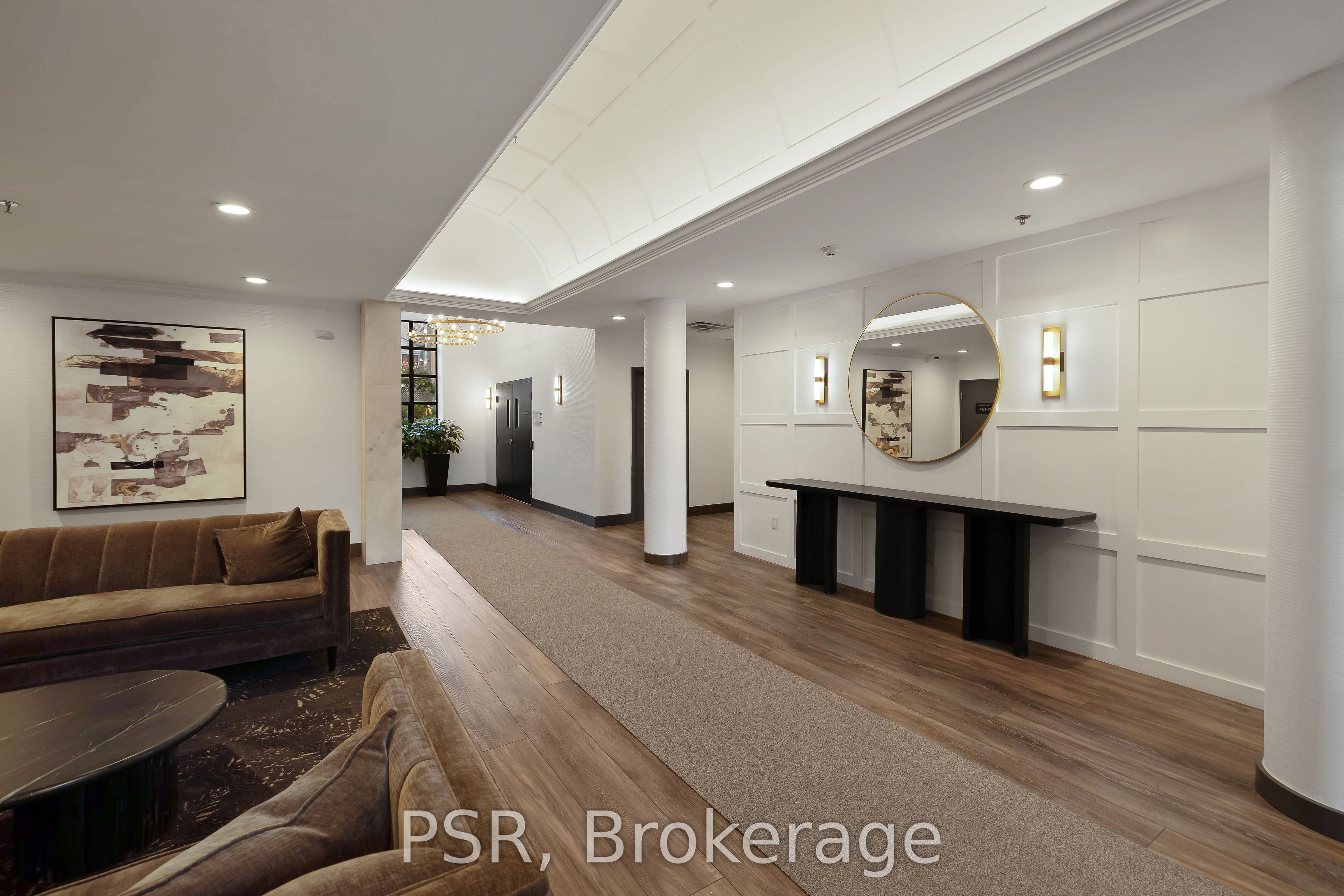 185 Robinson Street 312 Property Photo 3