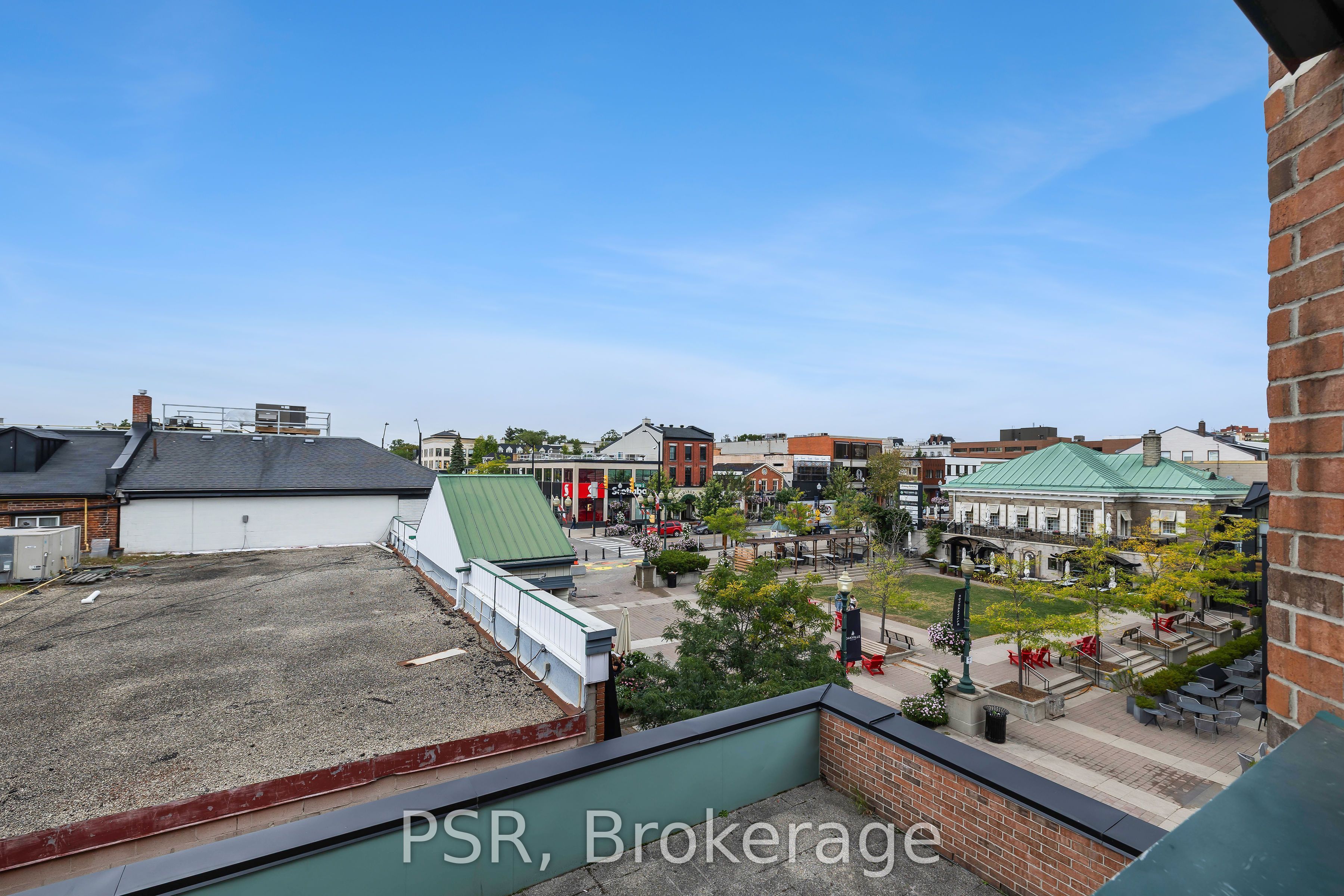 185 Robinson Street 312 Property Photo 15