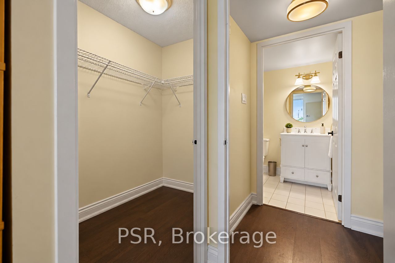 185 Robinson Street 312 Property Photo 18
