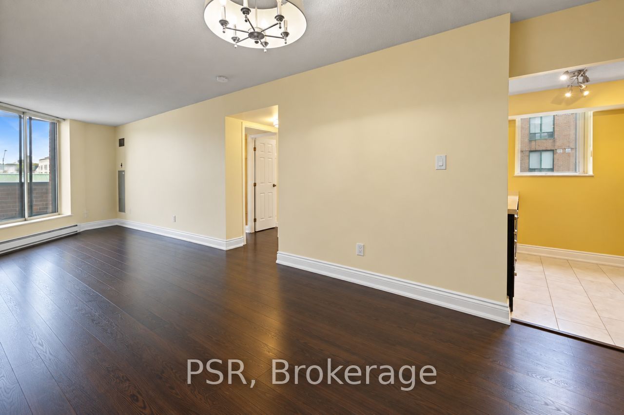185 Robinson Street 312 Property Photo 24