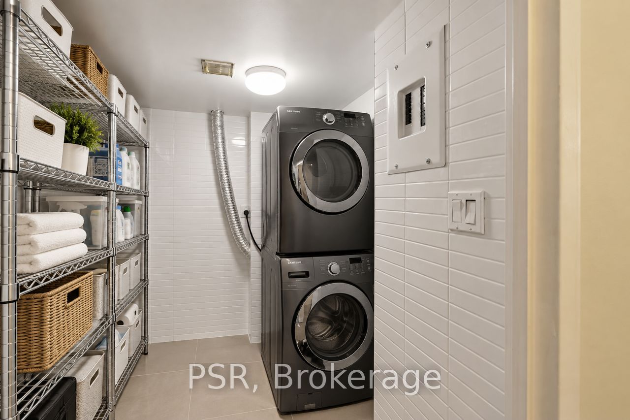 185 Robinson Street 312 Property Photo 27