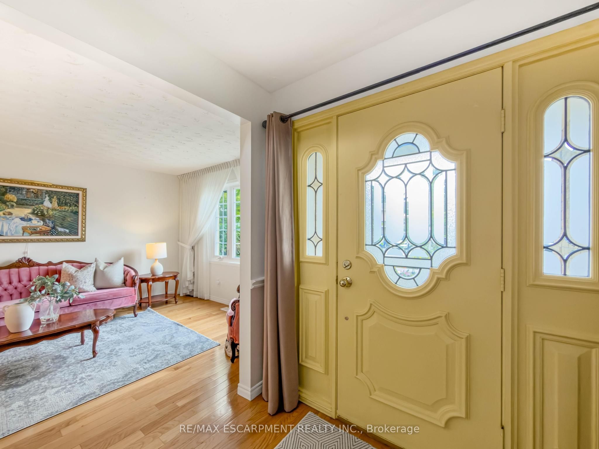 1236 Thorpe Road Property Photo 4