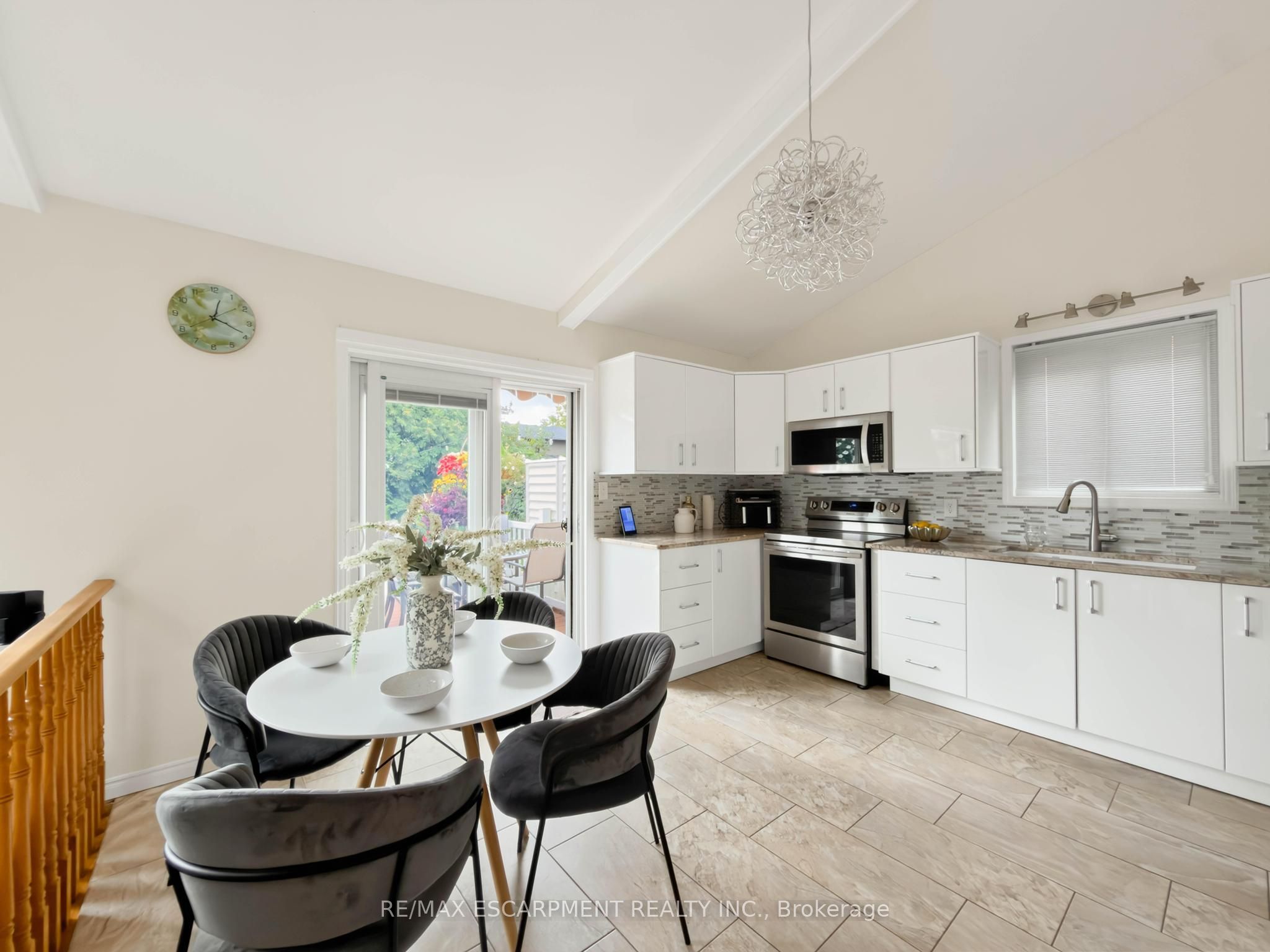 1236 Thorpe Road Property Photo 16
