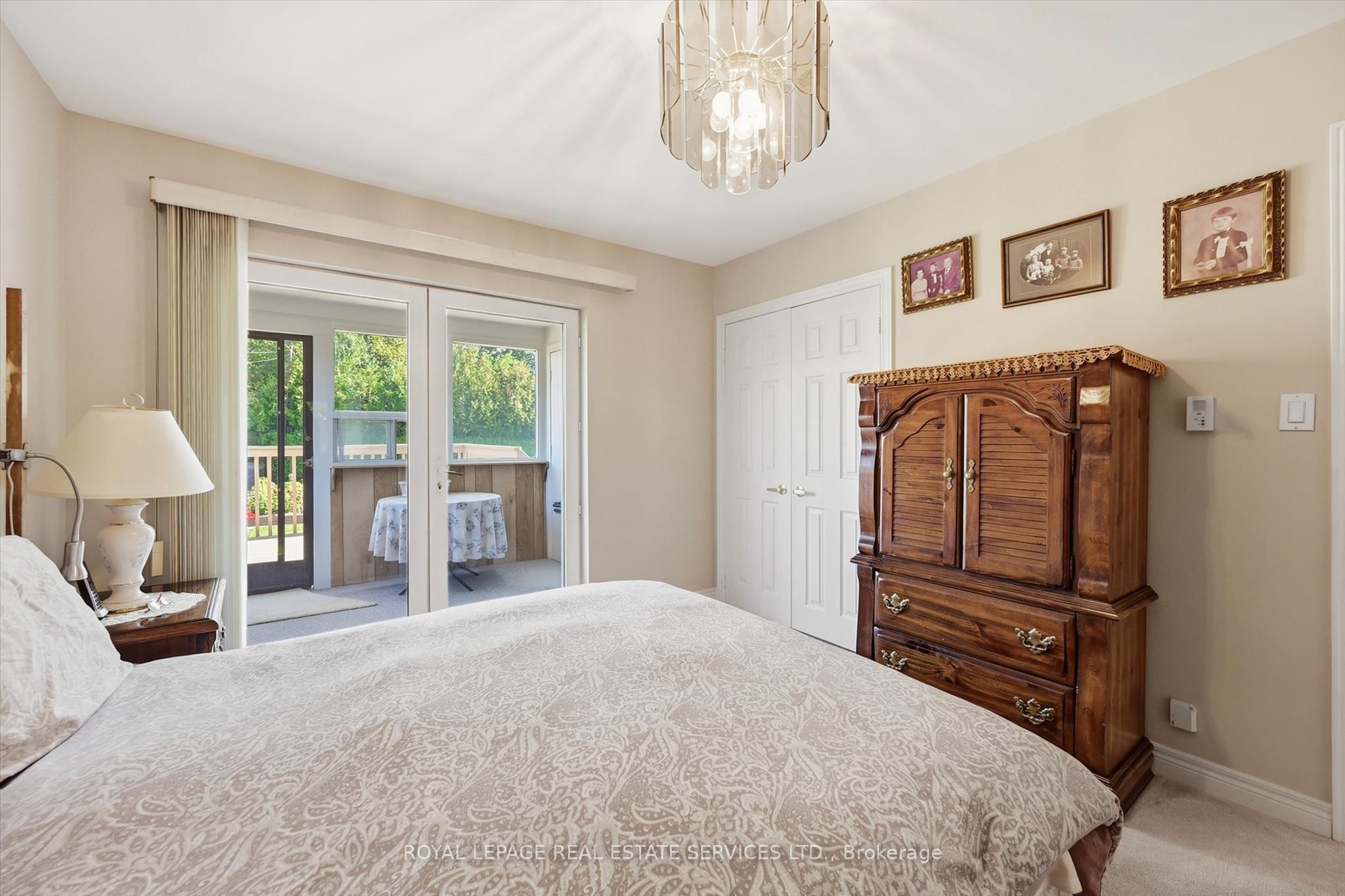 305 Queen Mary Drive Property Photo 20